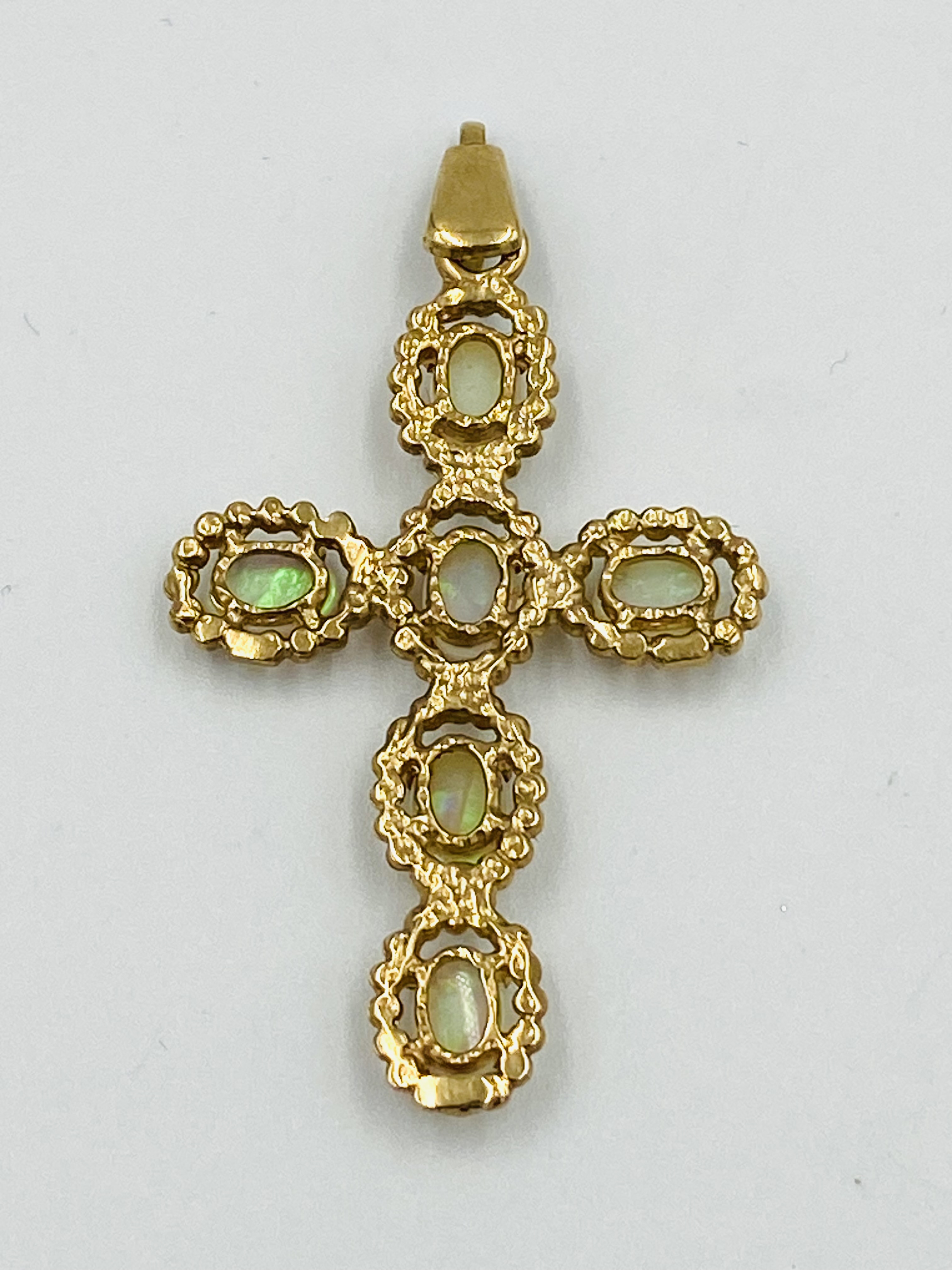 9ct gold and opal pendant - Image 2 of 3