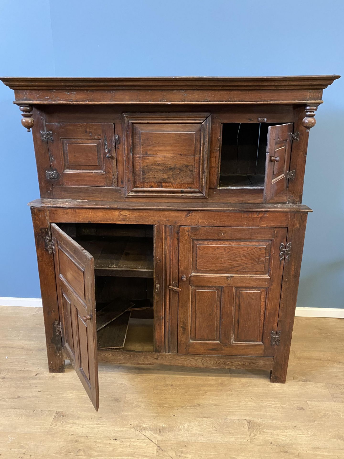 18th century oak court cupboard - Bild 2 aus 7