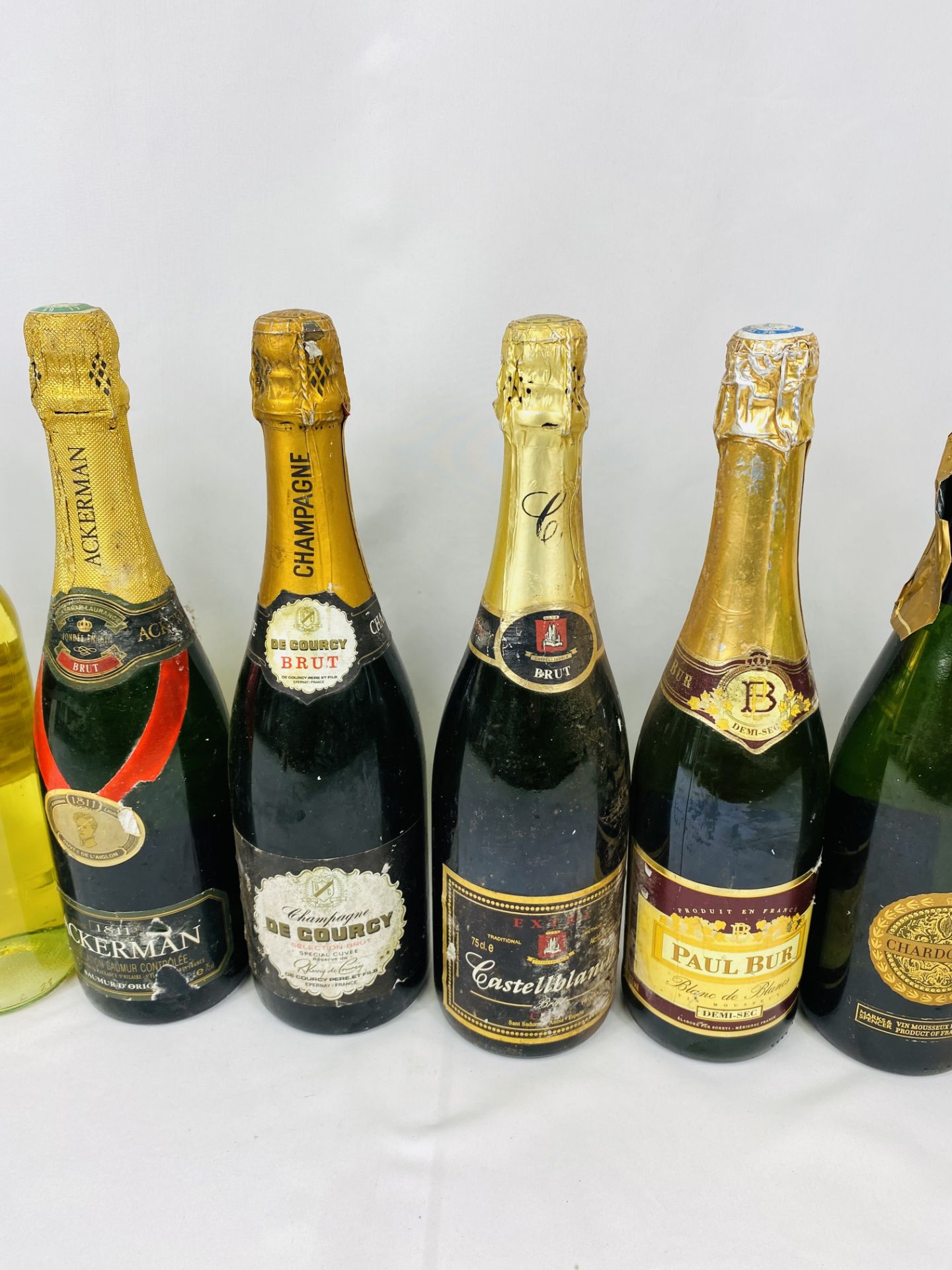 Eight bottles of wine and sparkling wine - Image 3 of 4