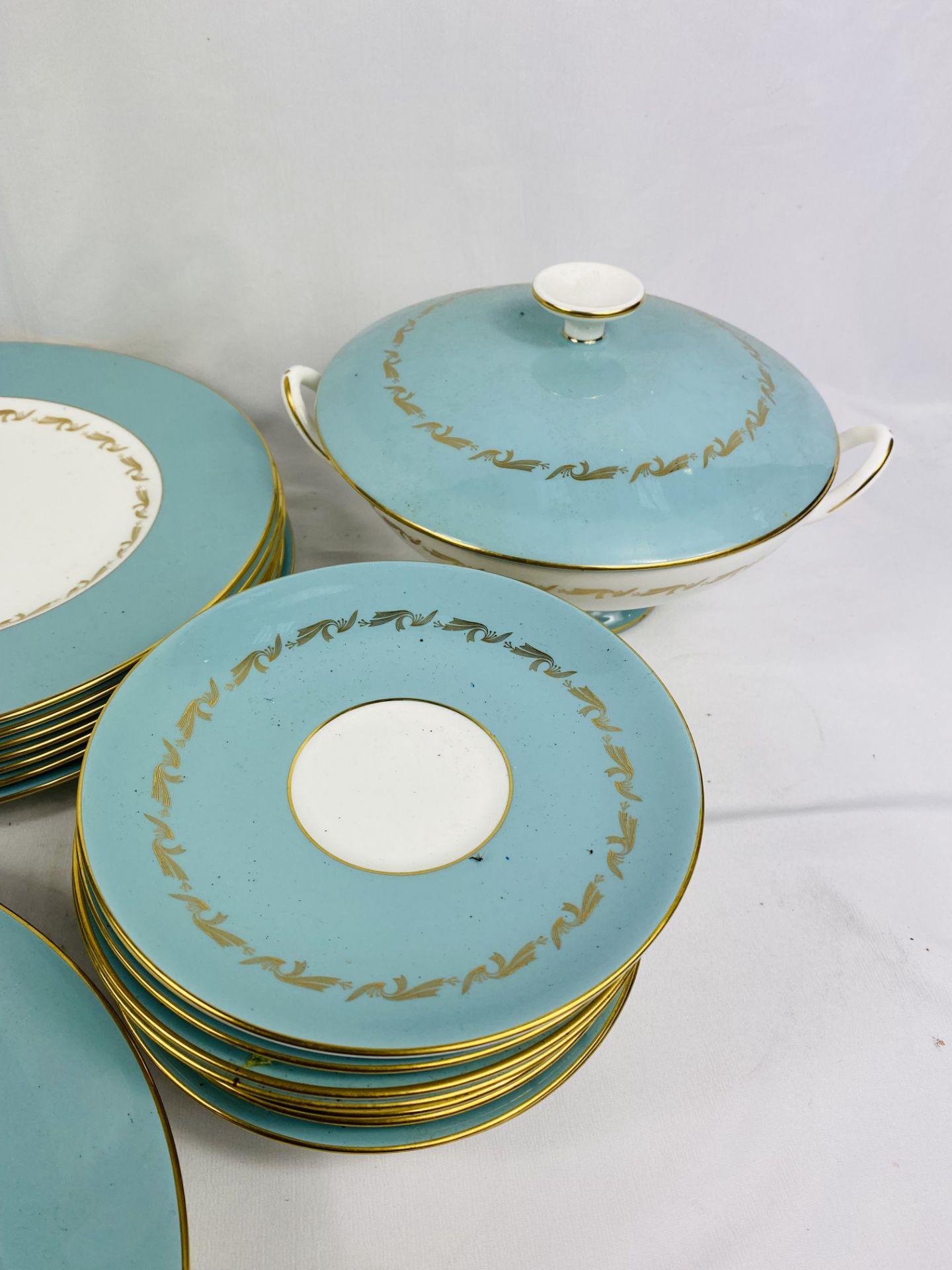 Wedgwood Venus part dinner service - Image 2 of 4