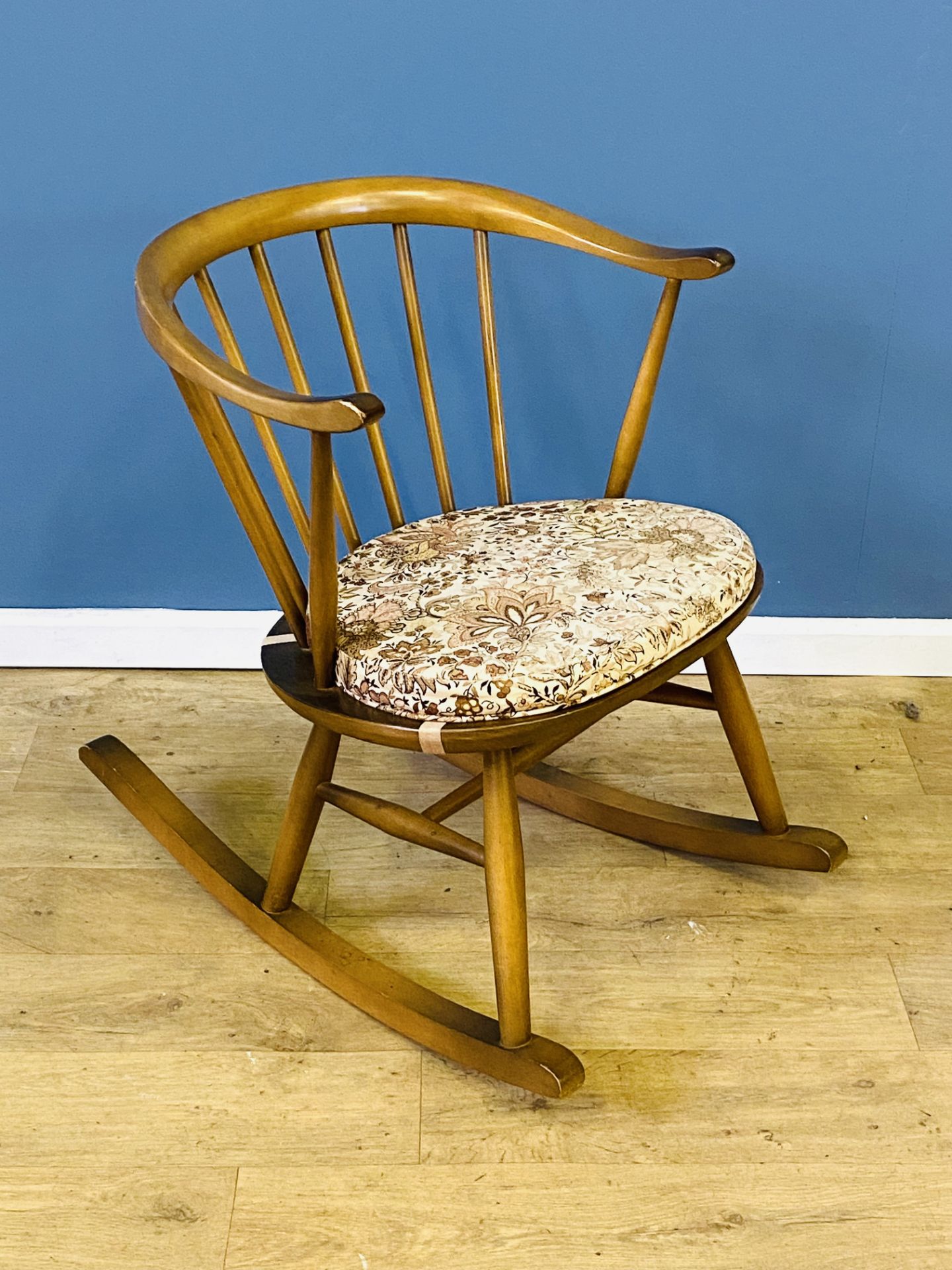 Ercol style rocking chair - Image 3 of 4