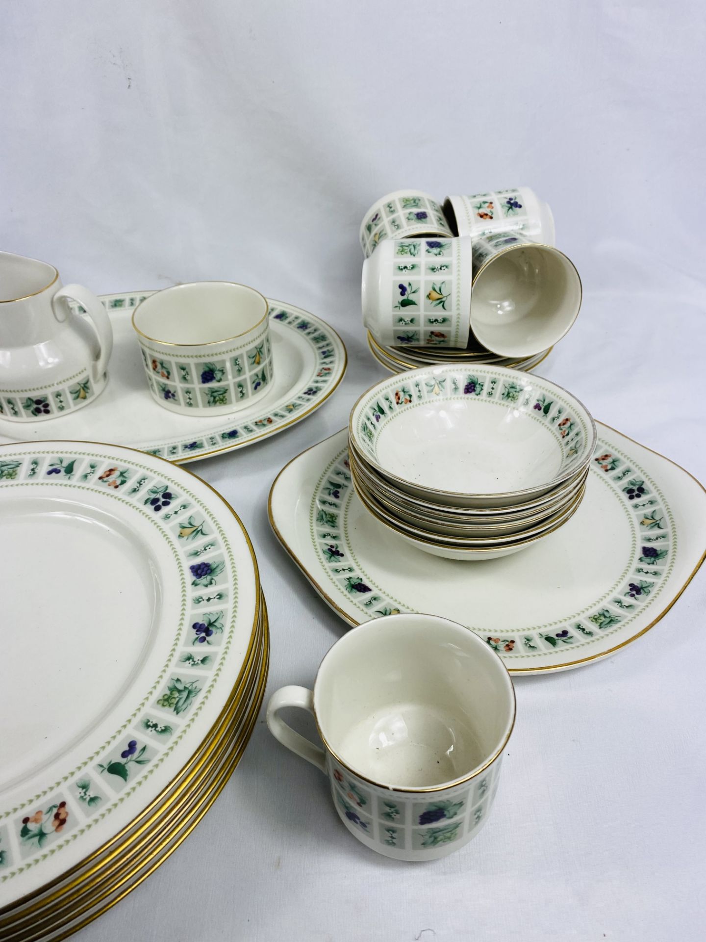 Royal Doulton Tapestry part dinner service - Image 5 of 5