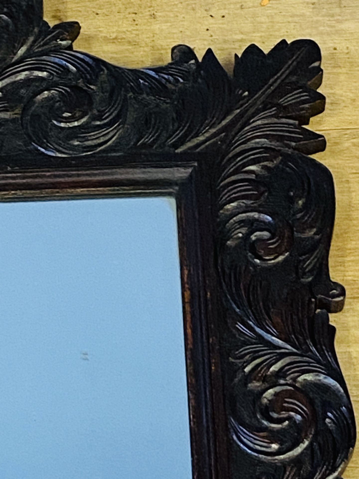 Carved oak wall mirror - Image 5 of 5