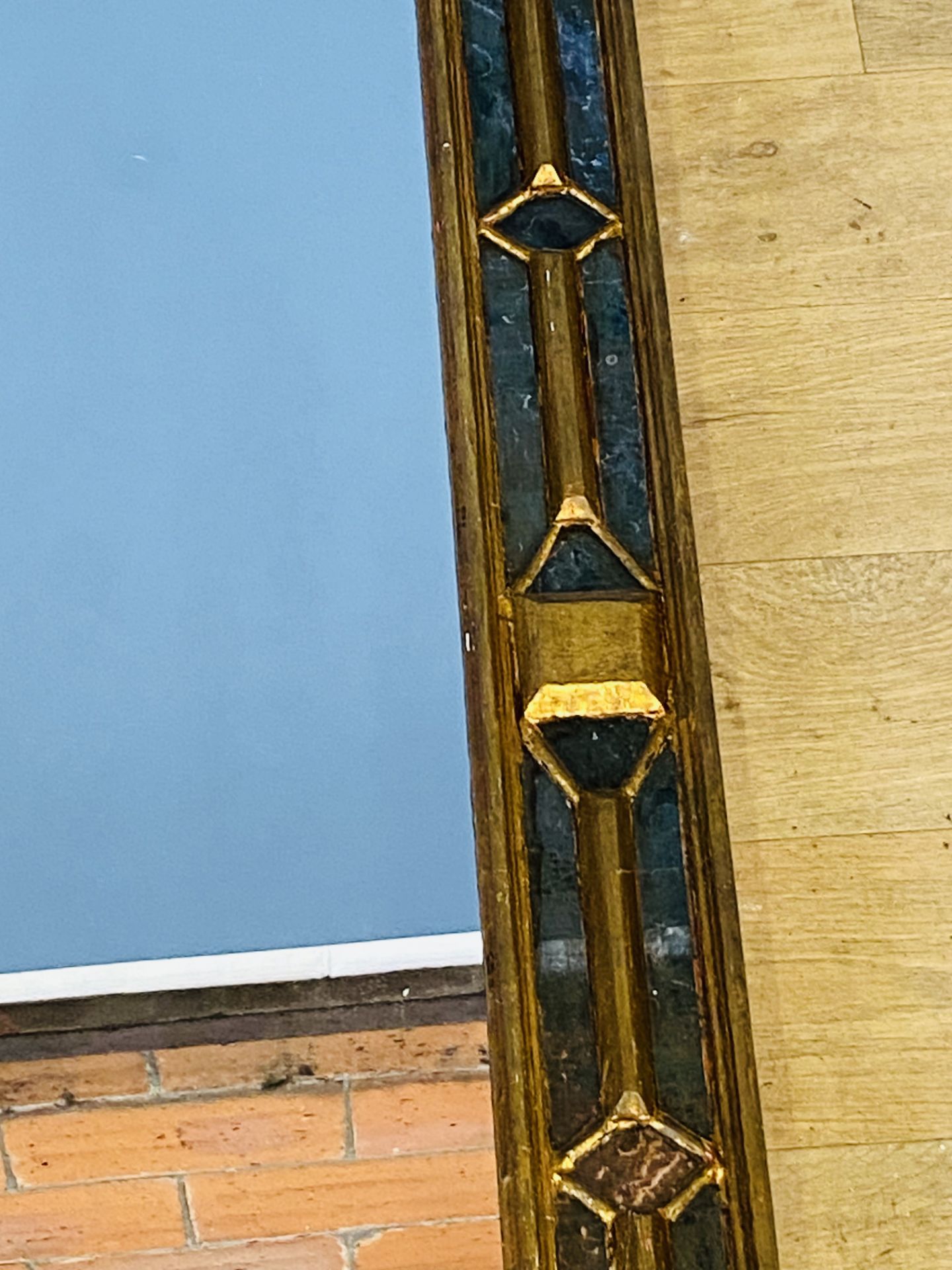 Gilt framed pillar mirror. From the Estate of Dame Mary Quant - Image 4 of 5