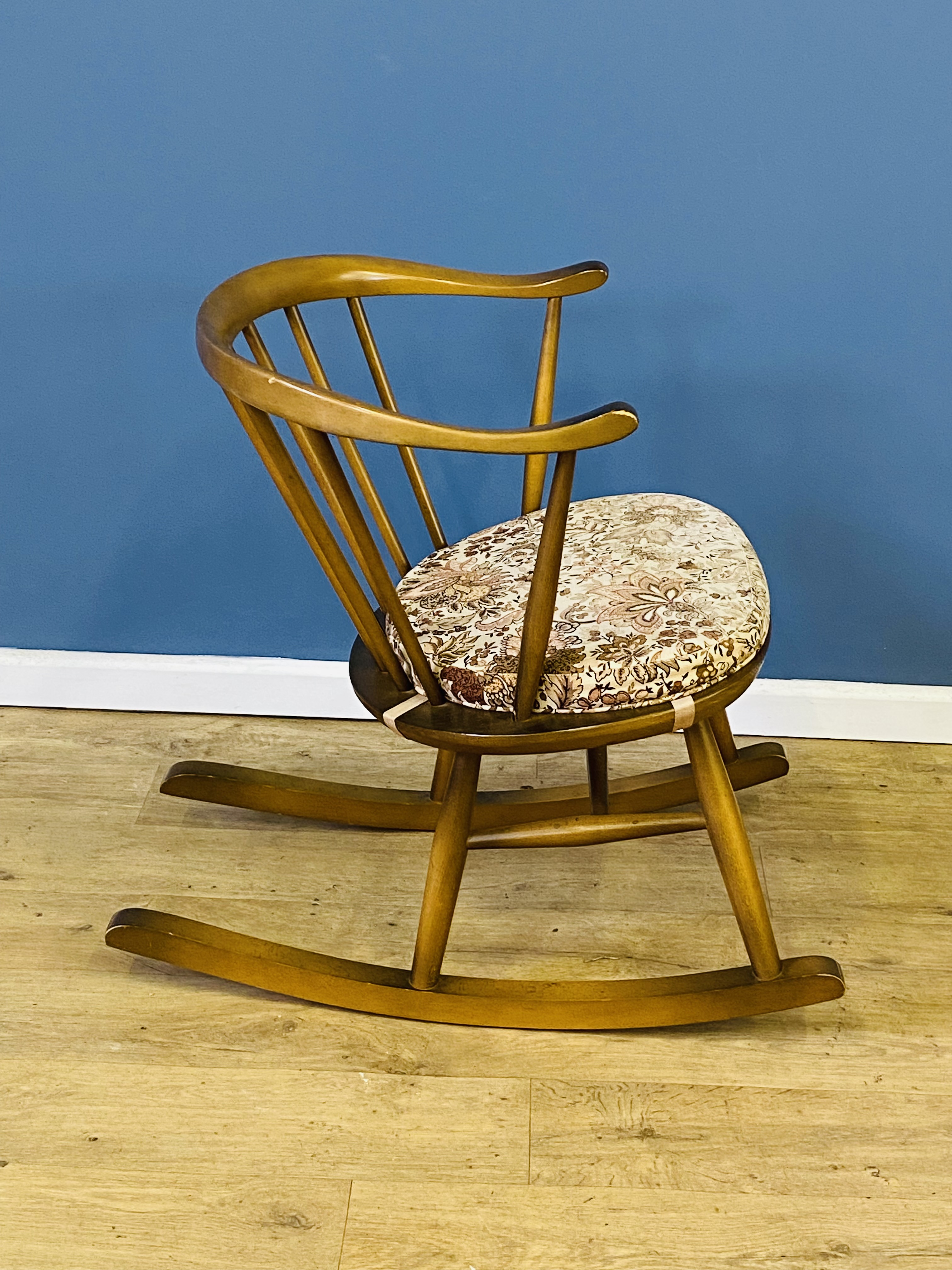 Ercol style rocking chair - Image 4 of 4