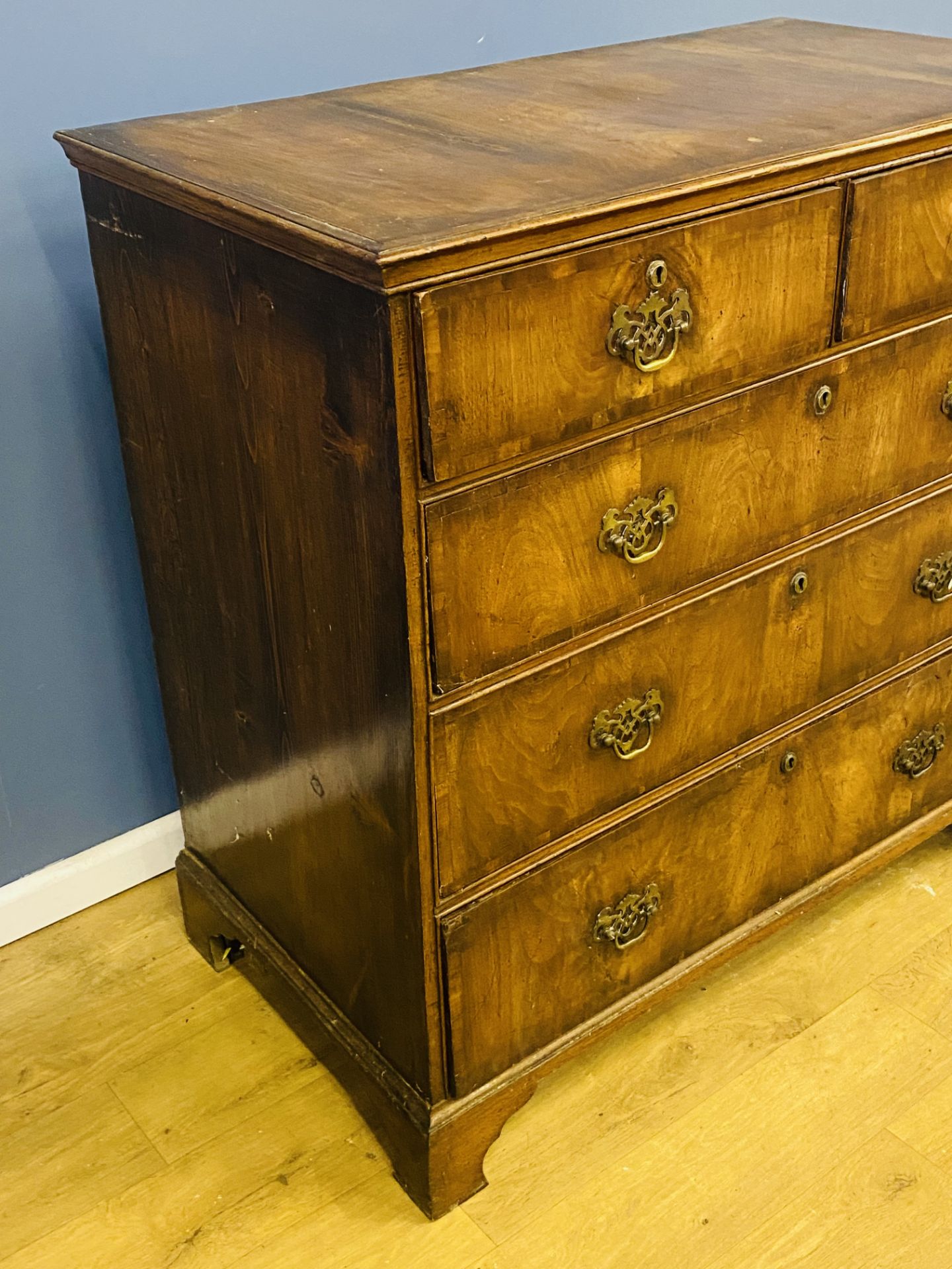 19th century mahogany veneer chest of drawers - Image 4 of 5