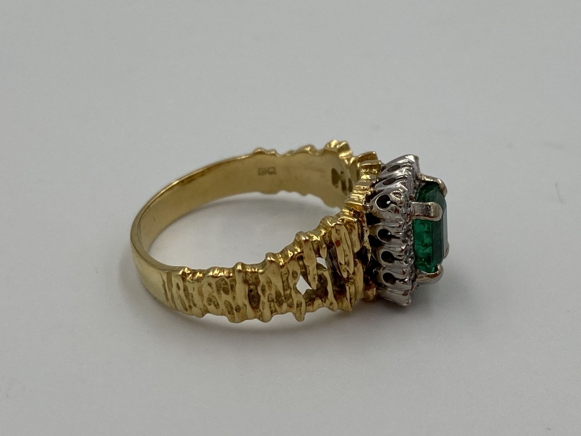 14ct gold, diamond and emerald ring - Image 5 of 12