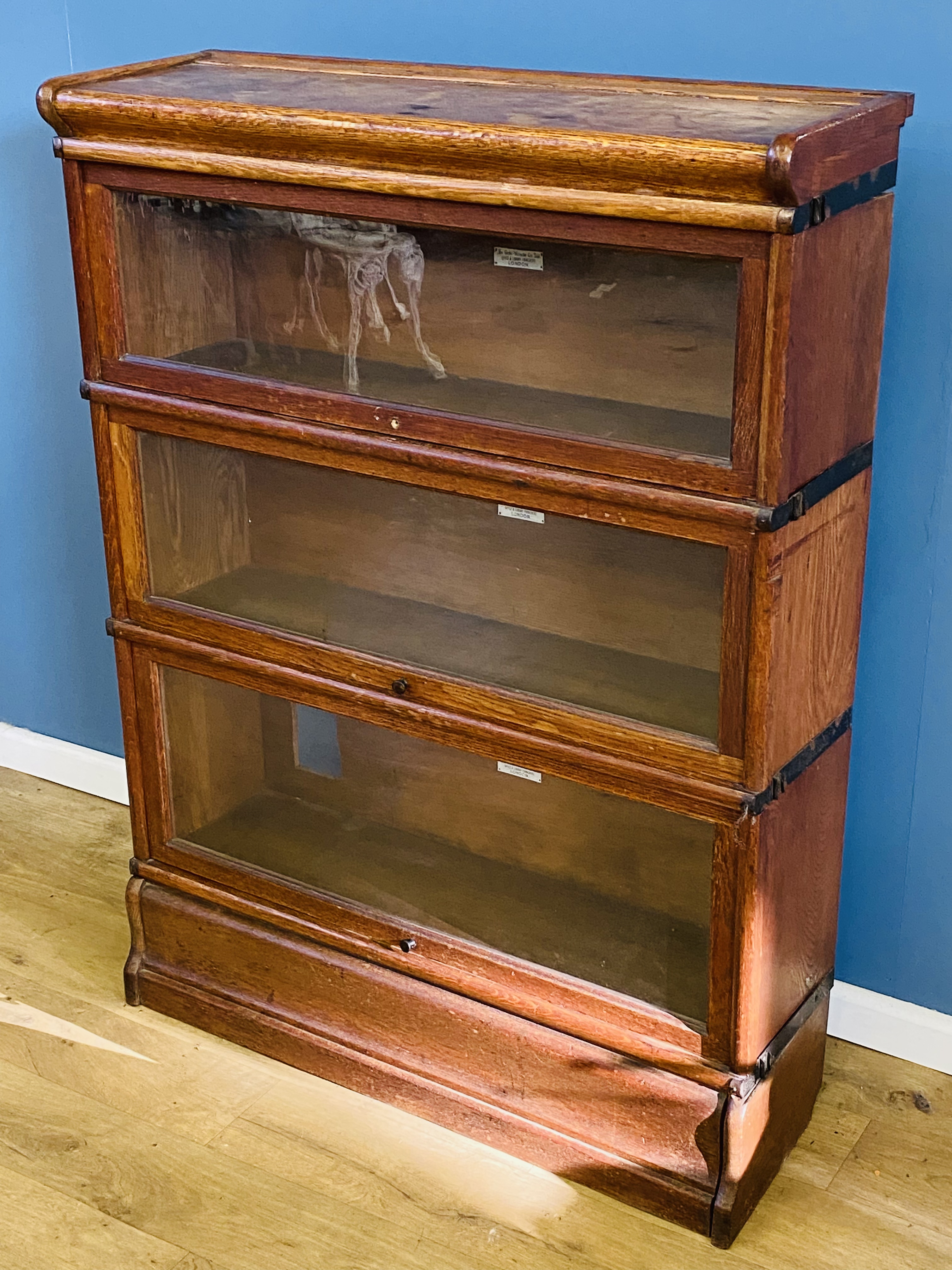 Three tier Globe-Wernicke bookcase - Image 3 of 5