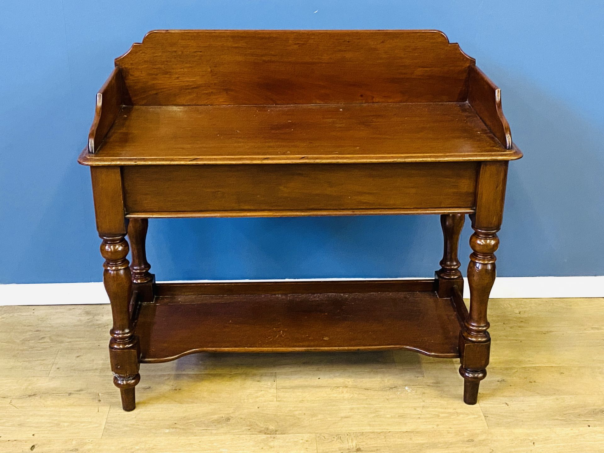 Victorian mahogany washstand