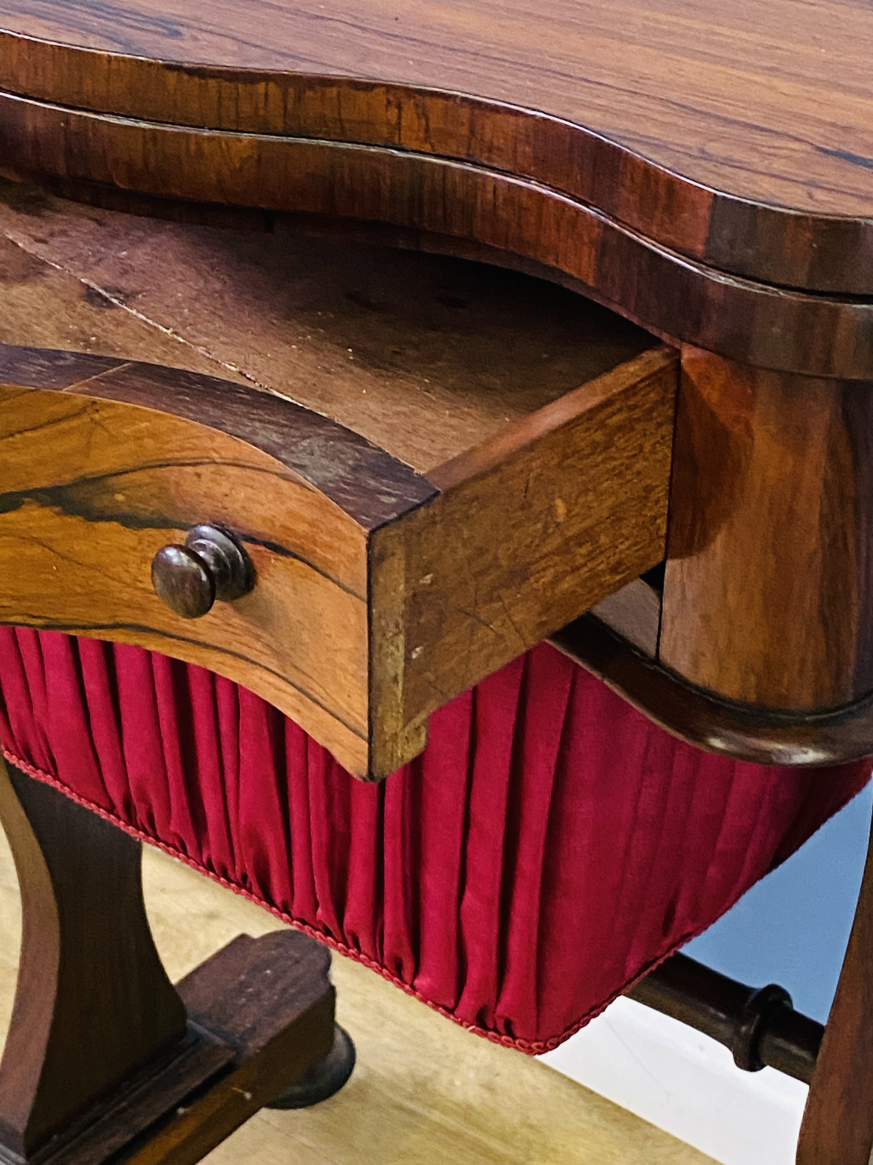 Rosewood veneer games table - Image 4 of 5