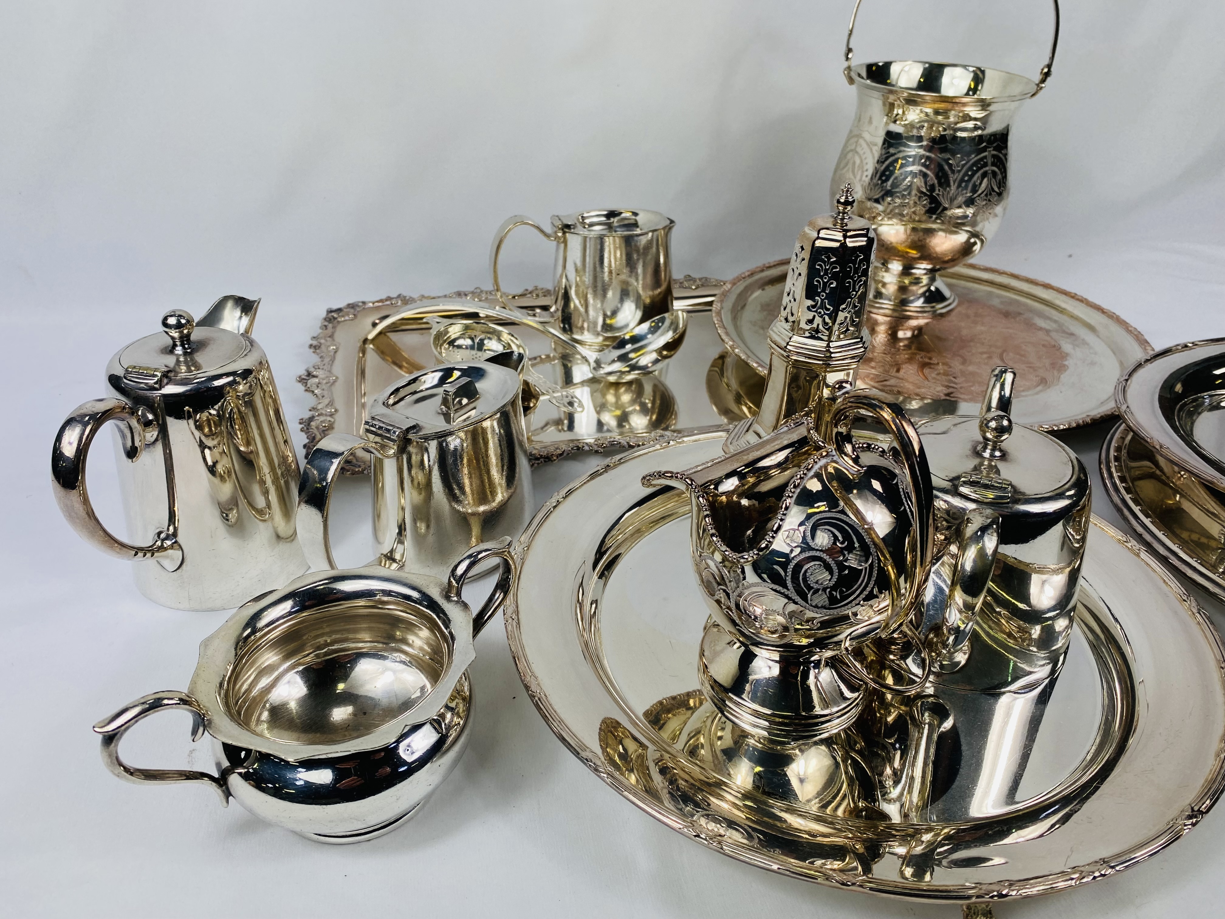 Quantity of silver plate - Image 2 of 3