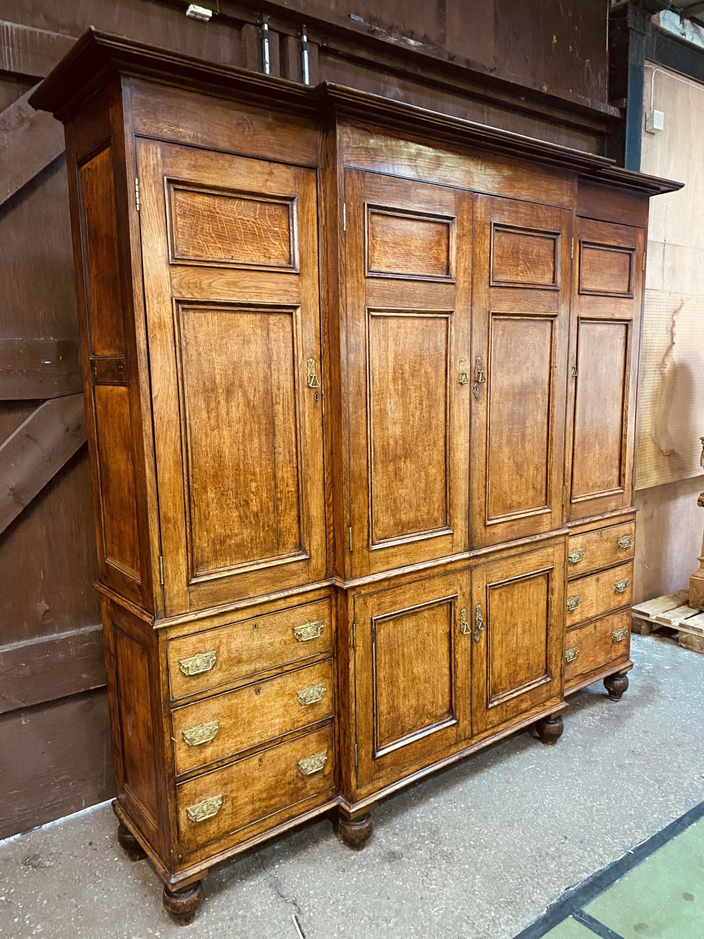 Victorian oak breakfront four door cabinet - Image 3 of 8