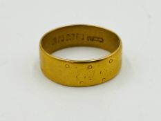 22ct gold band