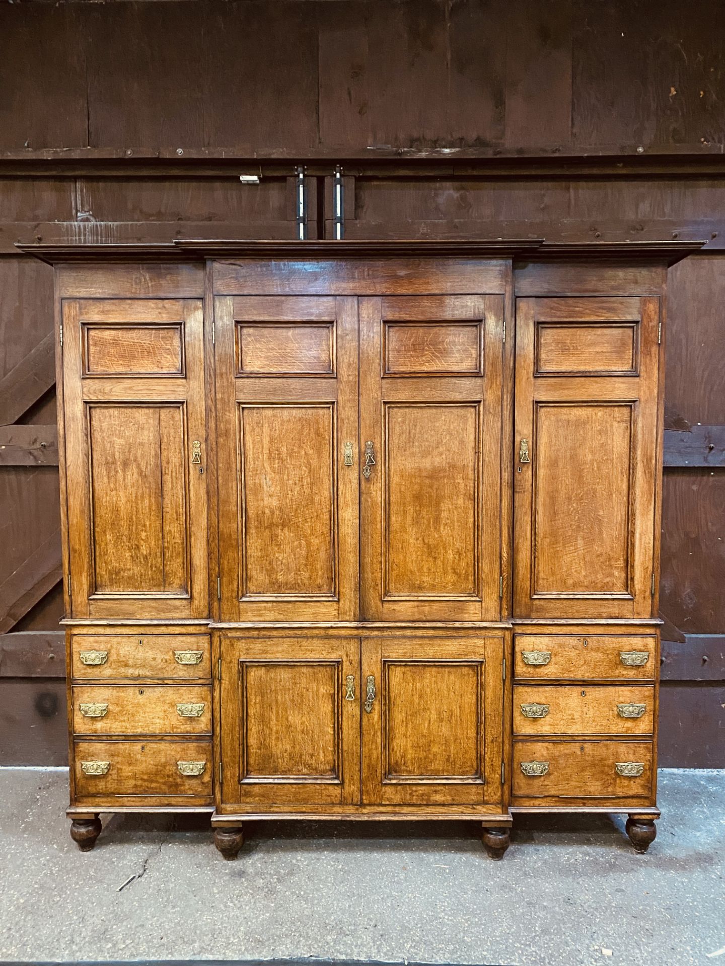 Victorian oak breakfront four door cabinet - Image 2 of 8