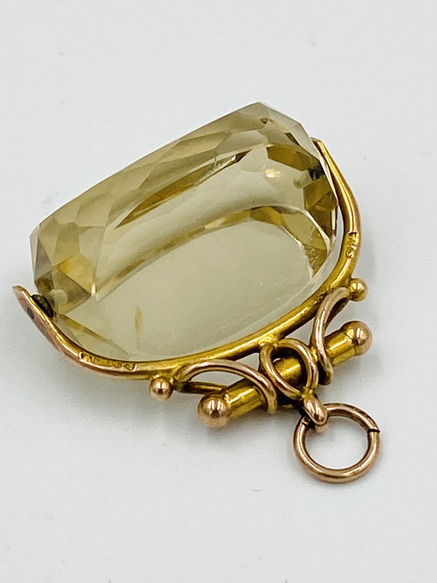 9ct gold and citron fob - Image 3 of 3