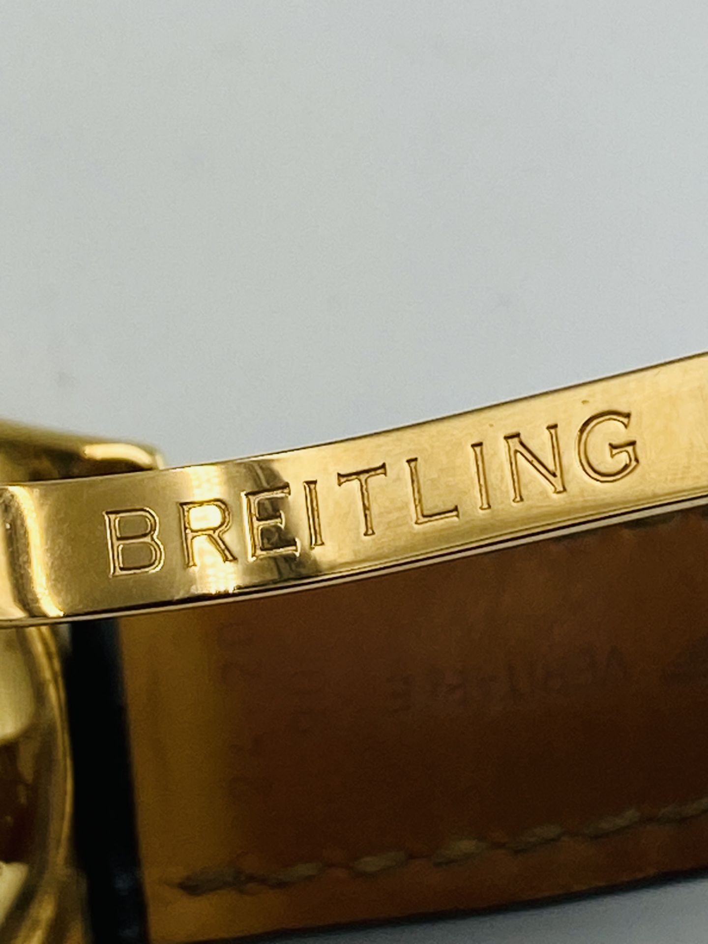 Breitling for Bentley. A Special Edition 18K gold automatic calendar chronograph wristwatch - Image 8 of 12