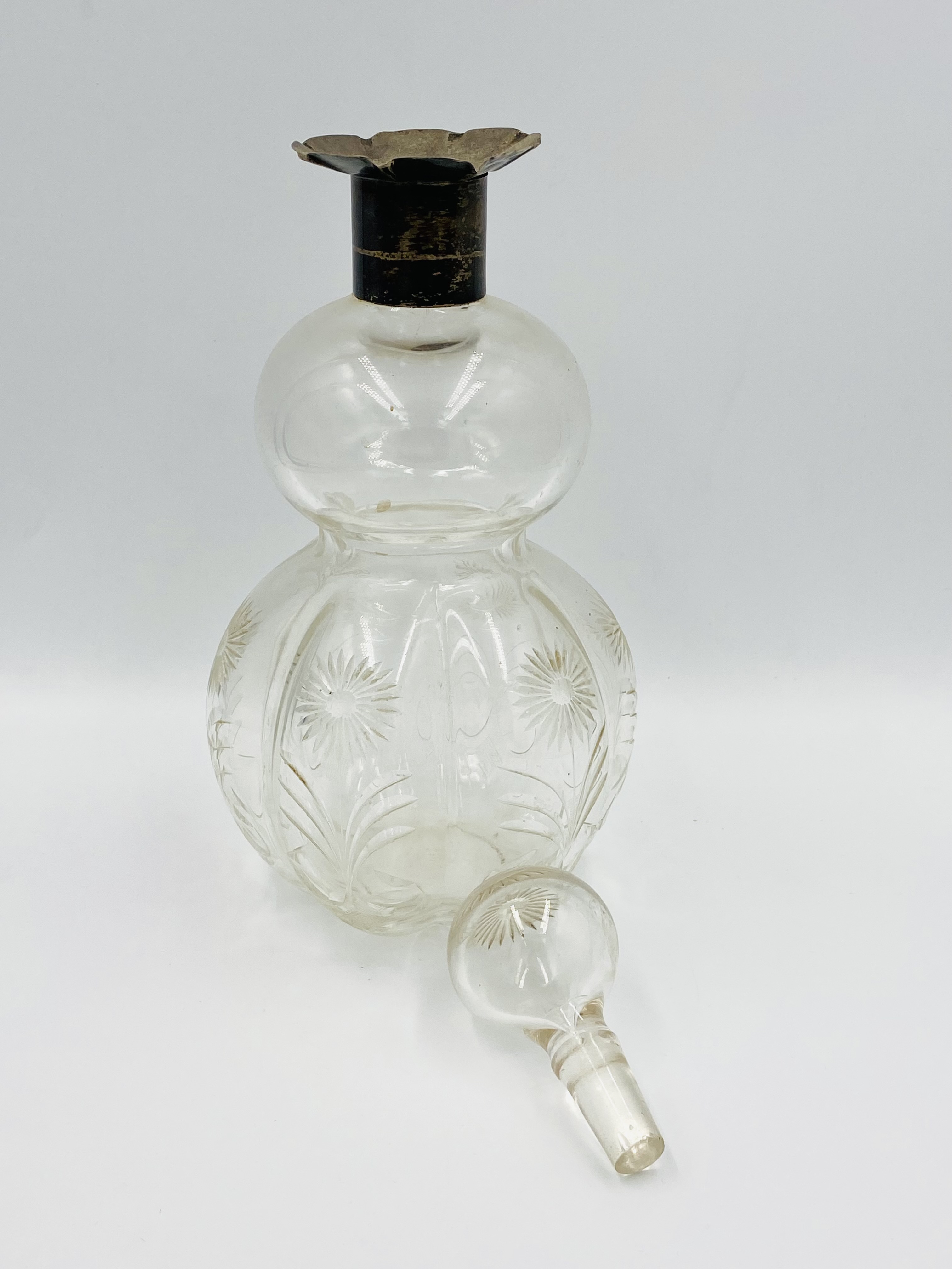 Victorian decanter with silver collar, Chester 1899 - Image 3 of 4