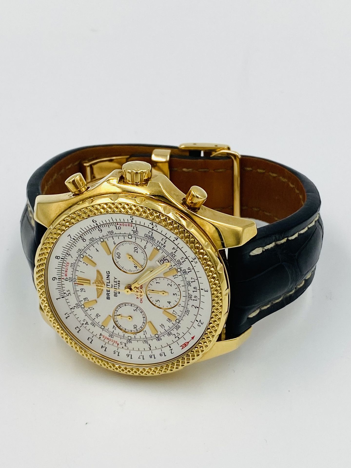 Breitling for Bentley. A Special Edition 18K gold automatic calendar chronograph wristwatch - Image 4 of 12