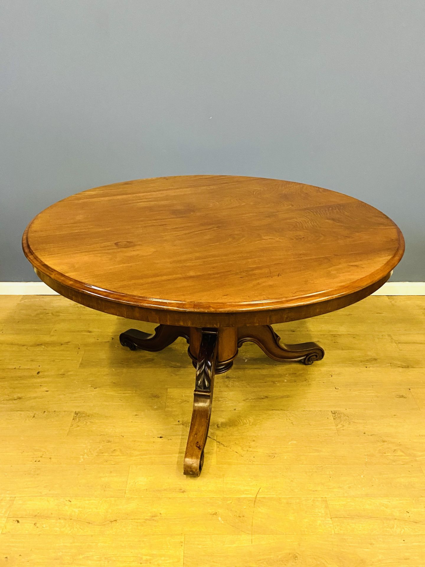 Victorian mahogany breakfast table