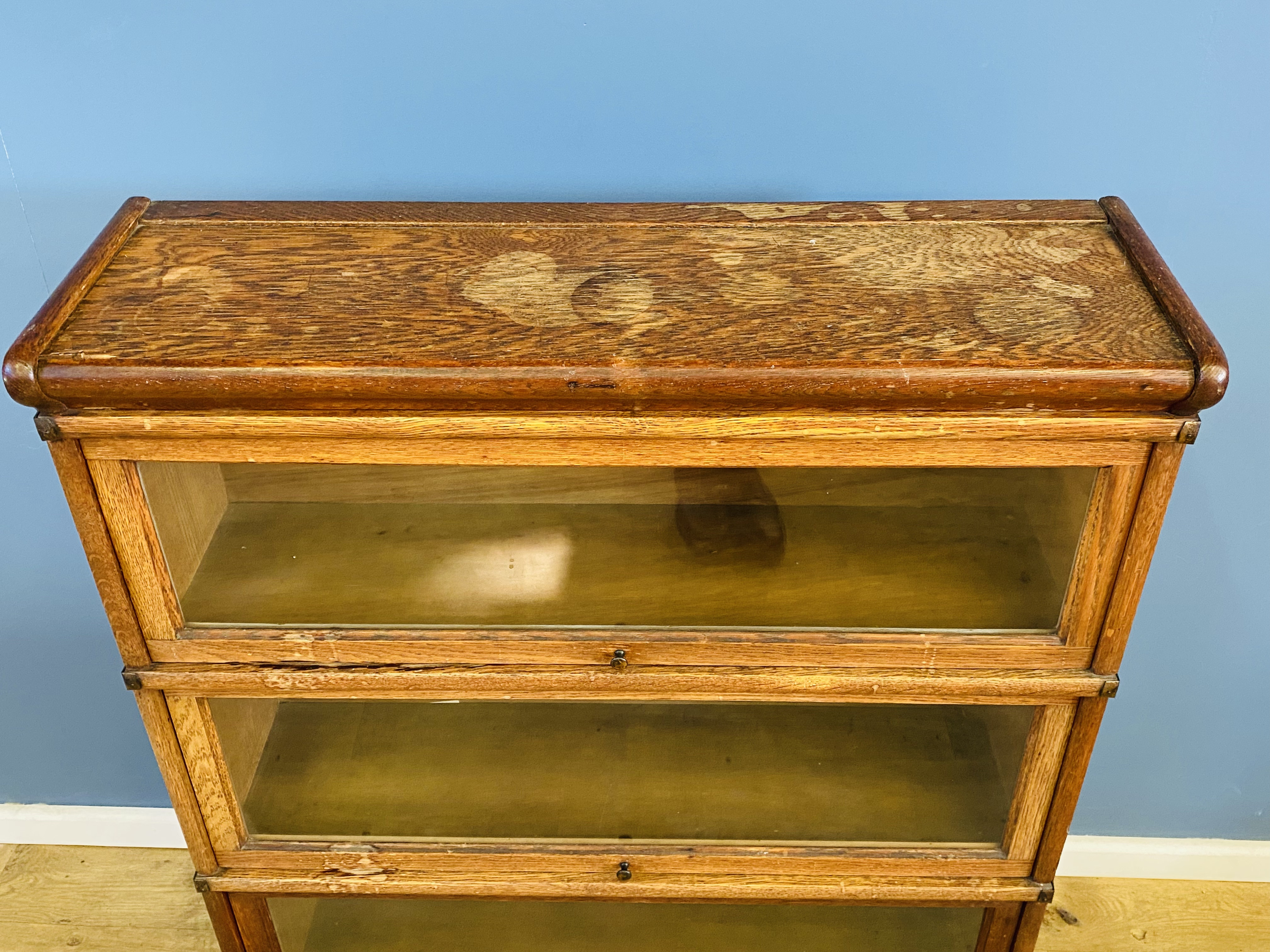 Three tier Globe-Wernicke bookcase - Image 4 of 5