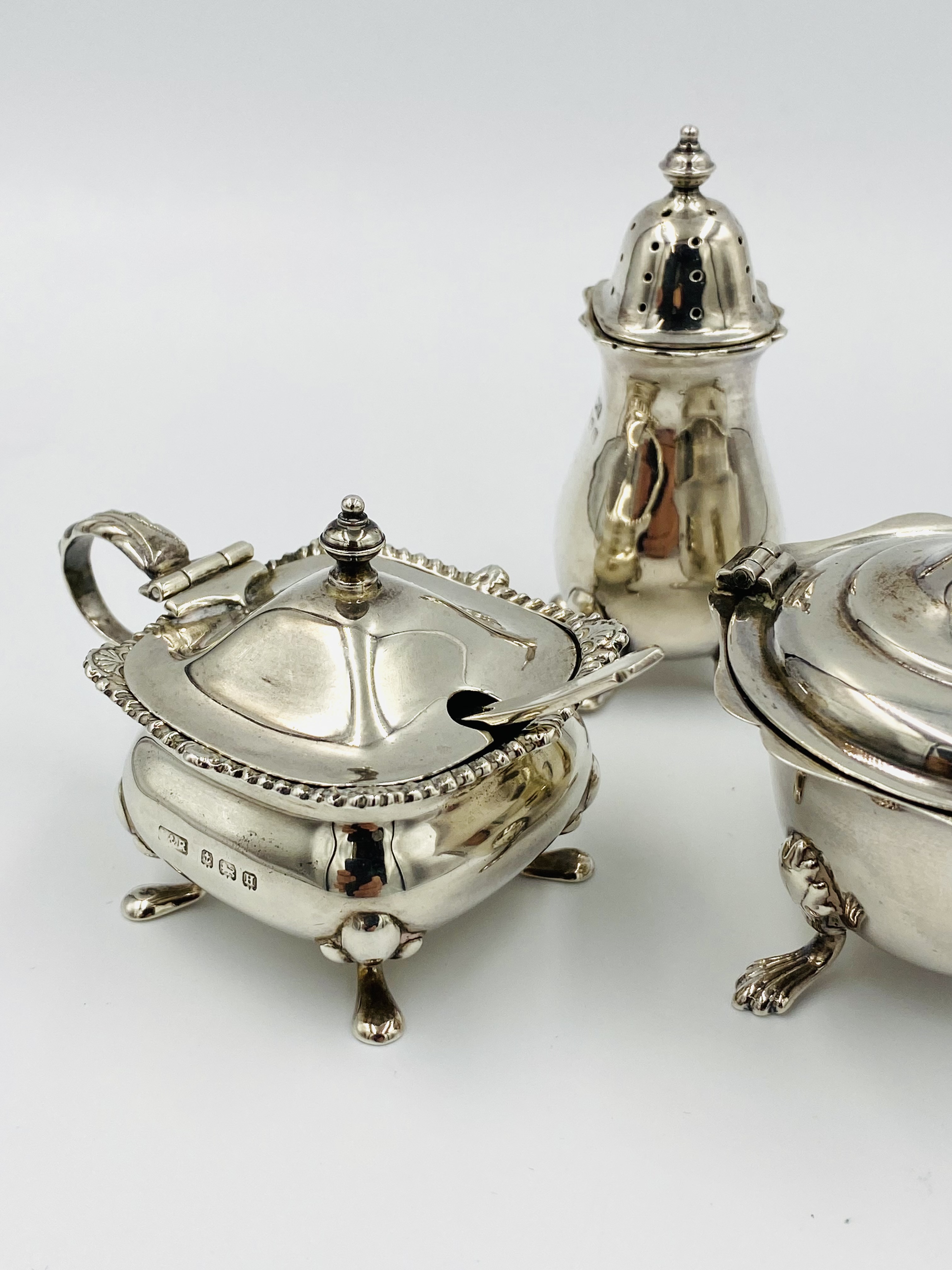 Silver 'harlequin' cruet set - Image 3 of 3