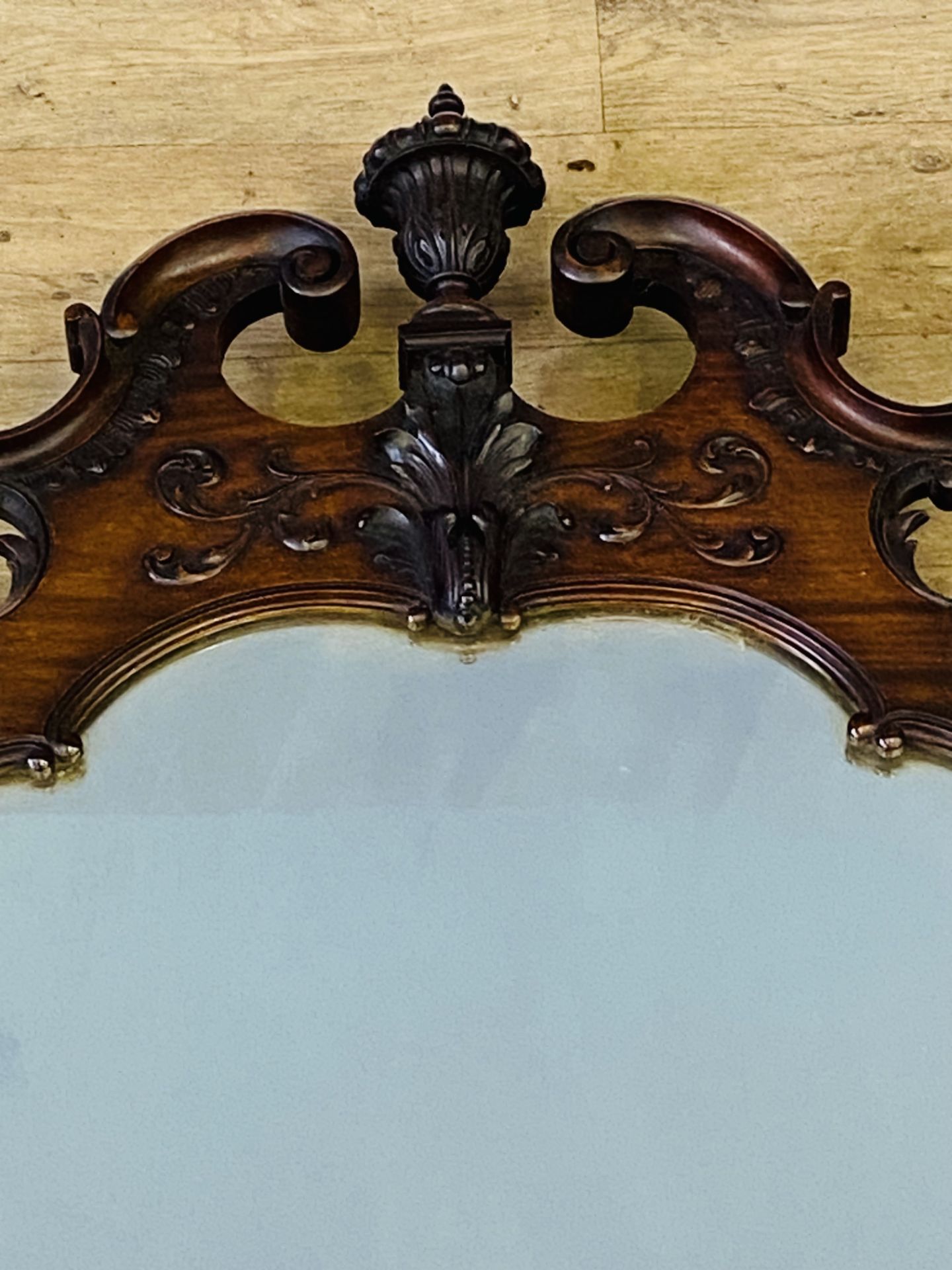Carved mahogany mirror - Image 2 of 5
