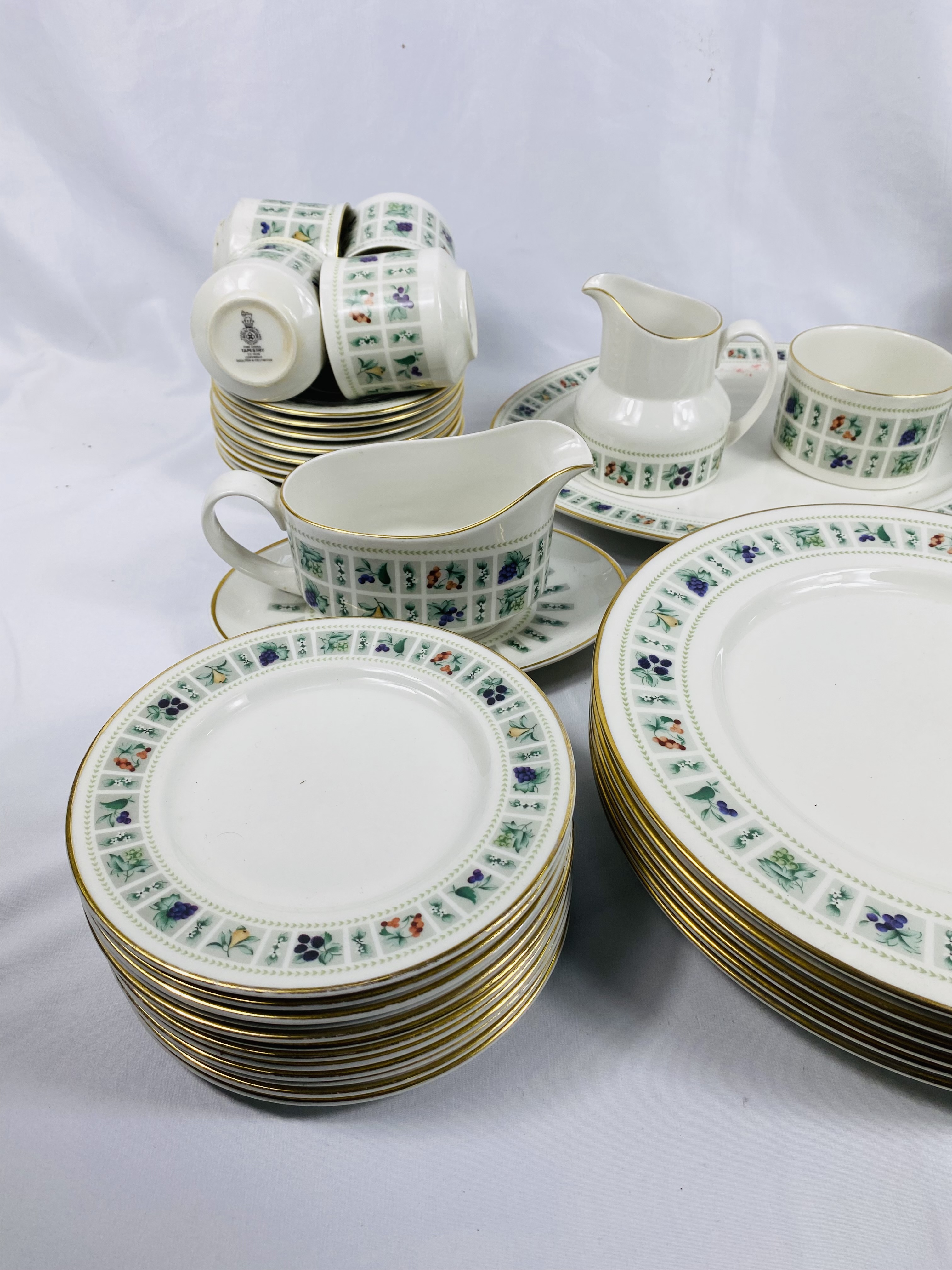 Royal Doulton Tapestry part dinner service - Image 4 of 5