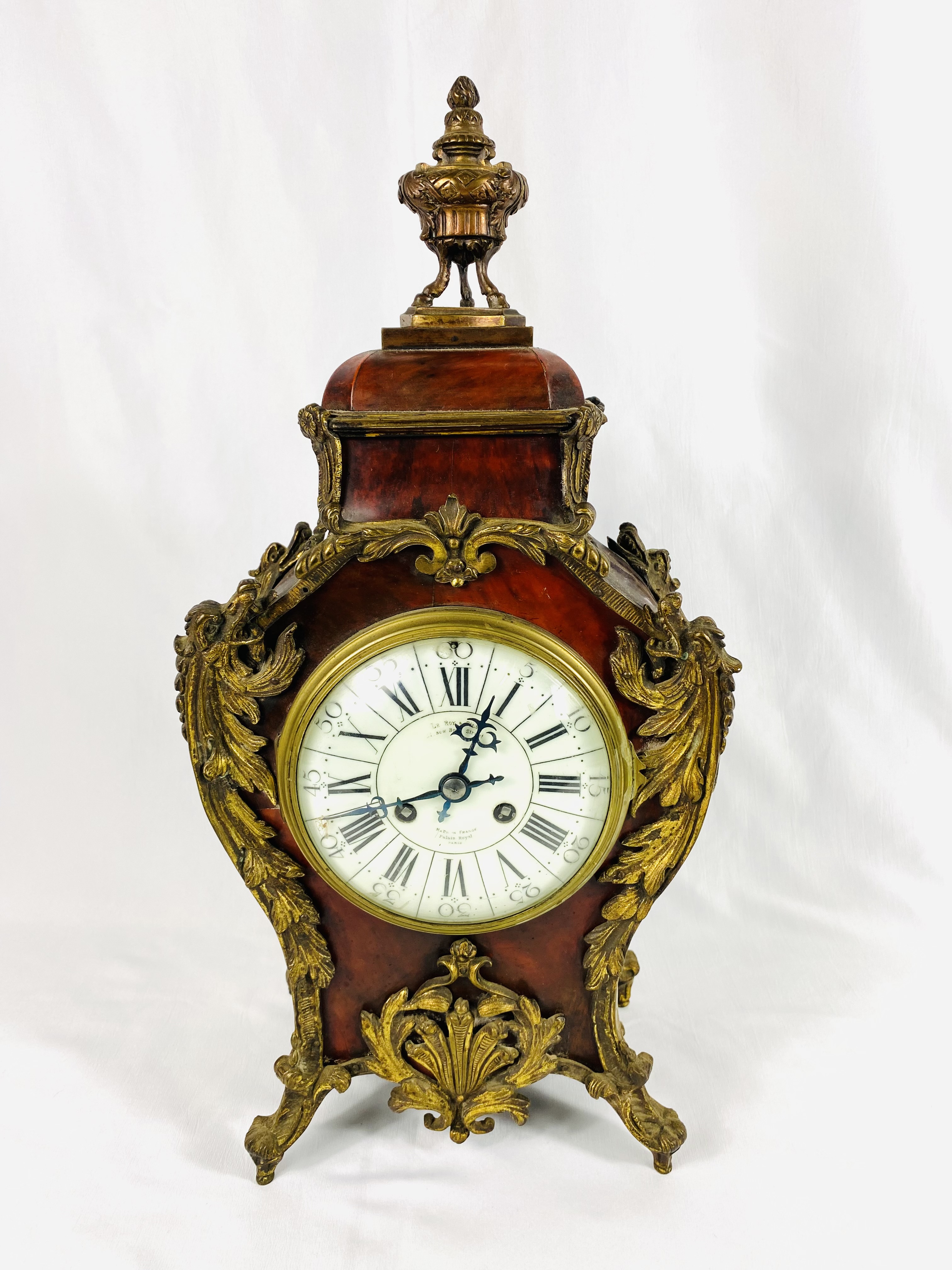 French Palais Royal wood and ormolu mantel clock. From the Estate of Dame Mary Quant - Image 12 of 12