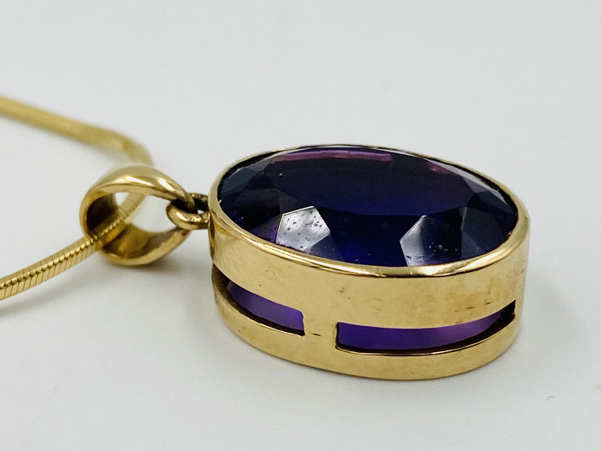 9ct gold and amethyst pendant and chain, a pair of gold, amethyst and diamond earrings - Image 4 of 5