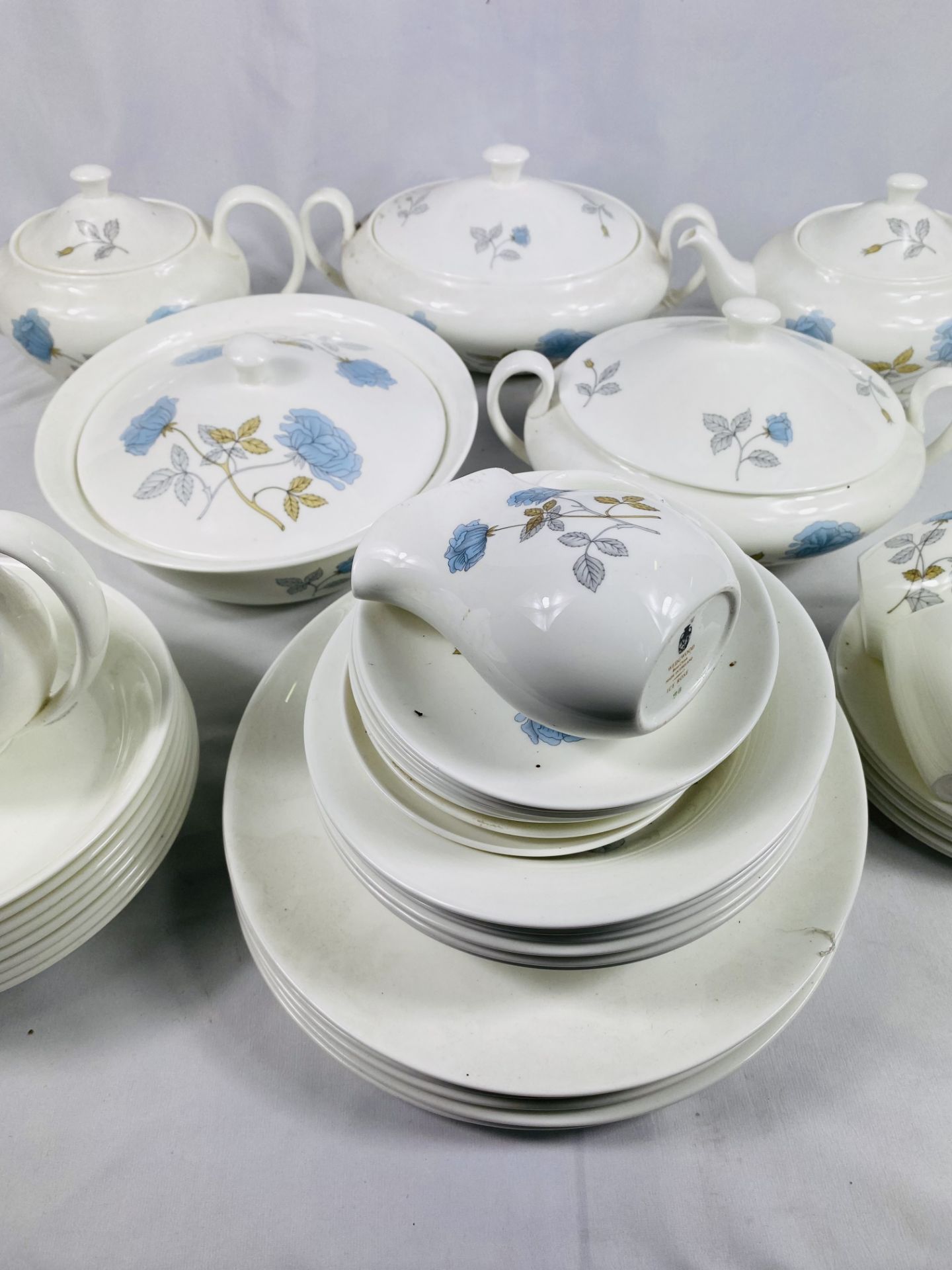 Wedgwood Ice Rose part dinner service - Image 6 of 6