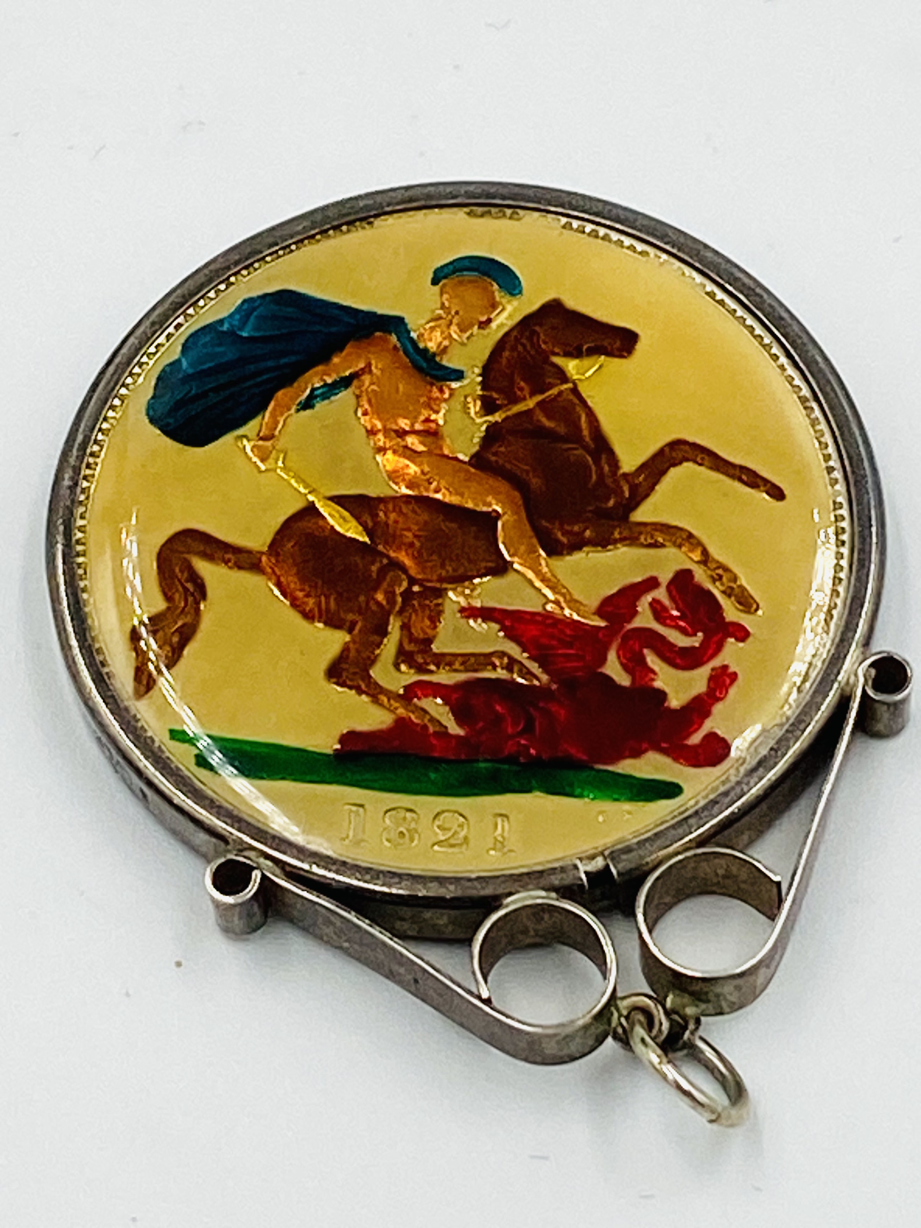 George IV enameled crown, 1821, in silver pendant mount - Image 2 of 3