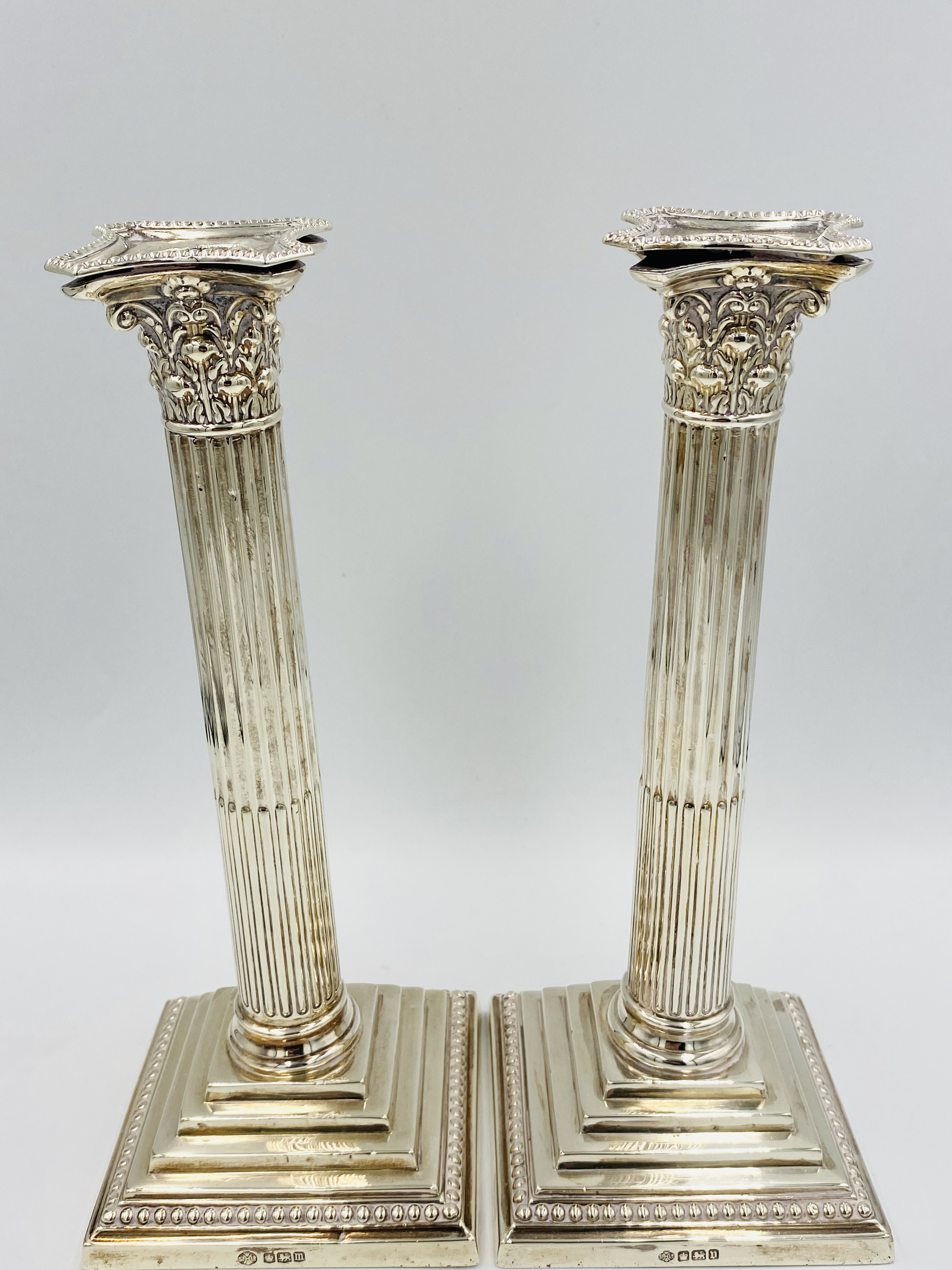 Pair of filled silver candlesticks, Sheffield 1904 - Image 3 of 4