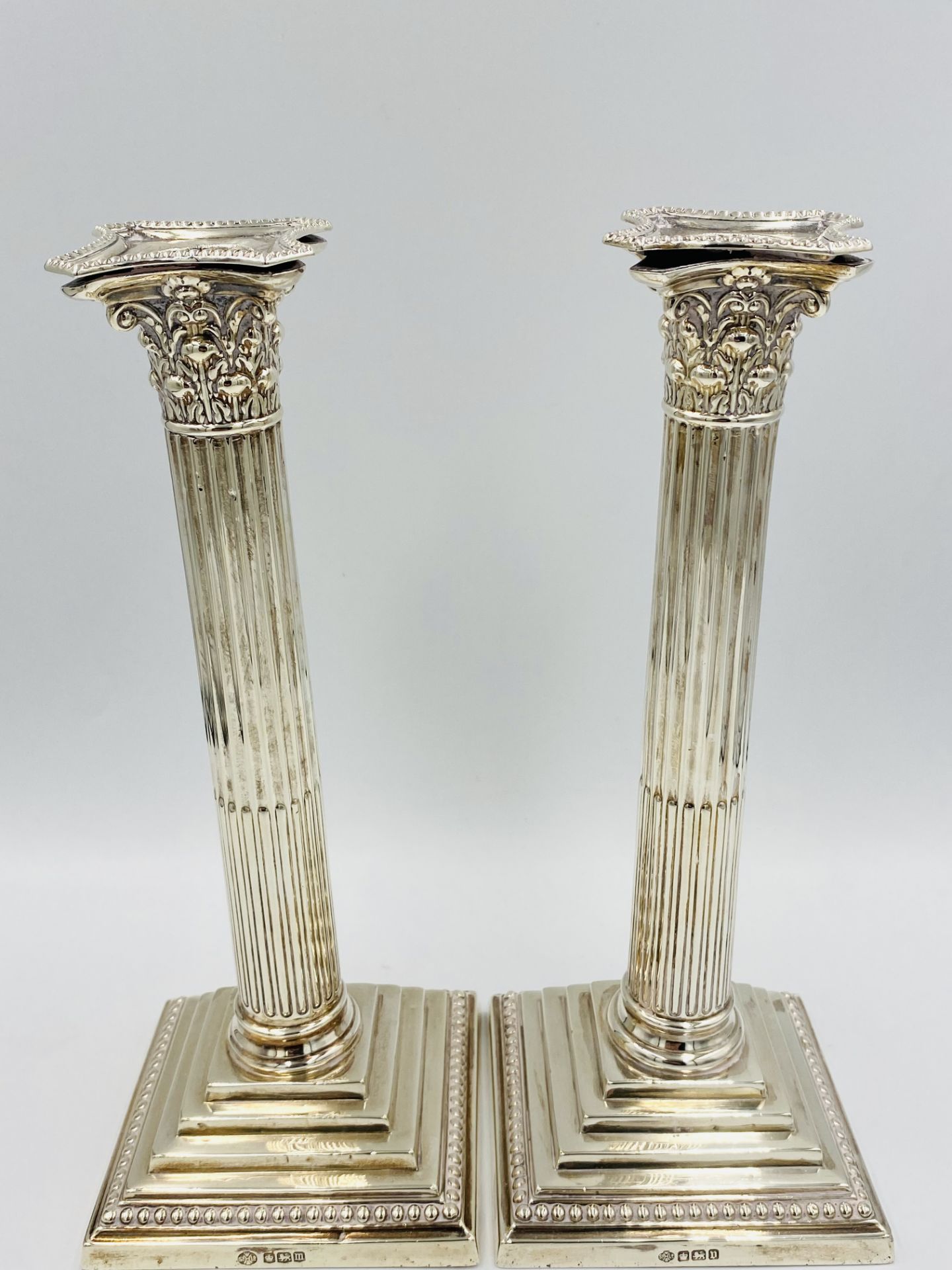 Pair of filled silver candlesticks, Sheffield 1904 - Image 3 of 4