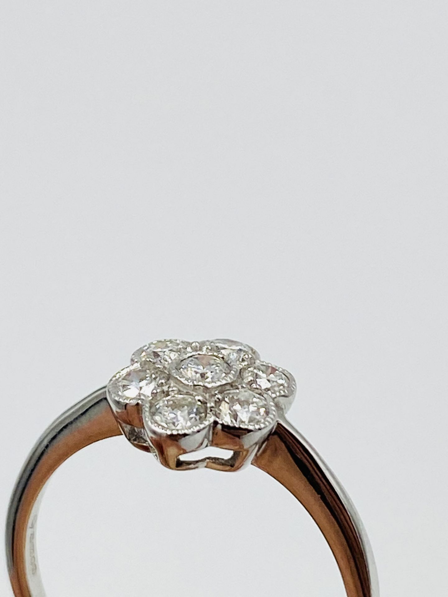 18ct white gold and diamond ring - Image 4 of 5