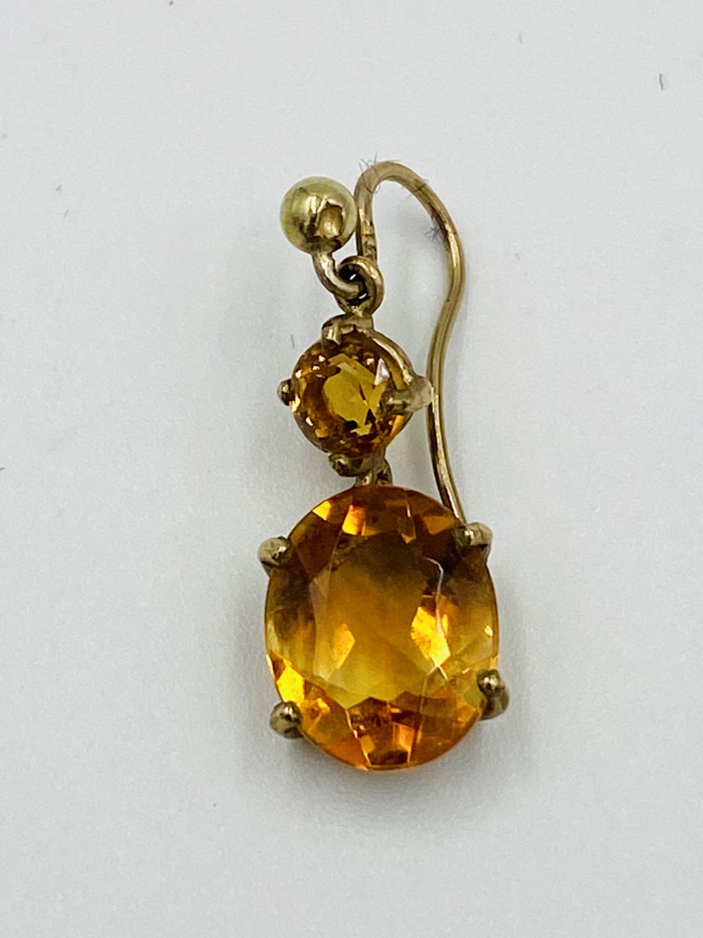 Pair of 9ct gold and citrine earrings - Image 3 of 3