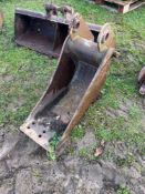 Excavator bucket 12in 45mm pins