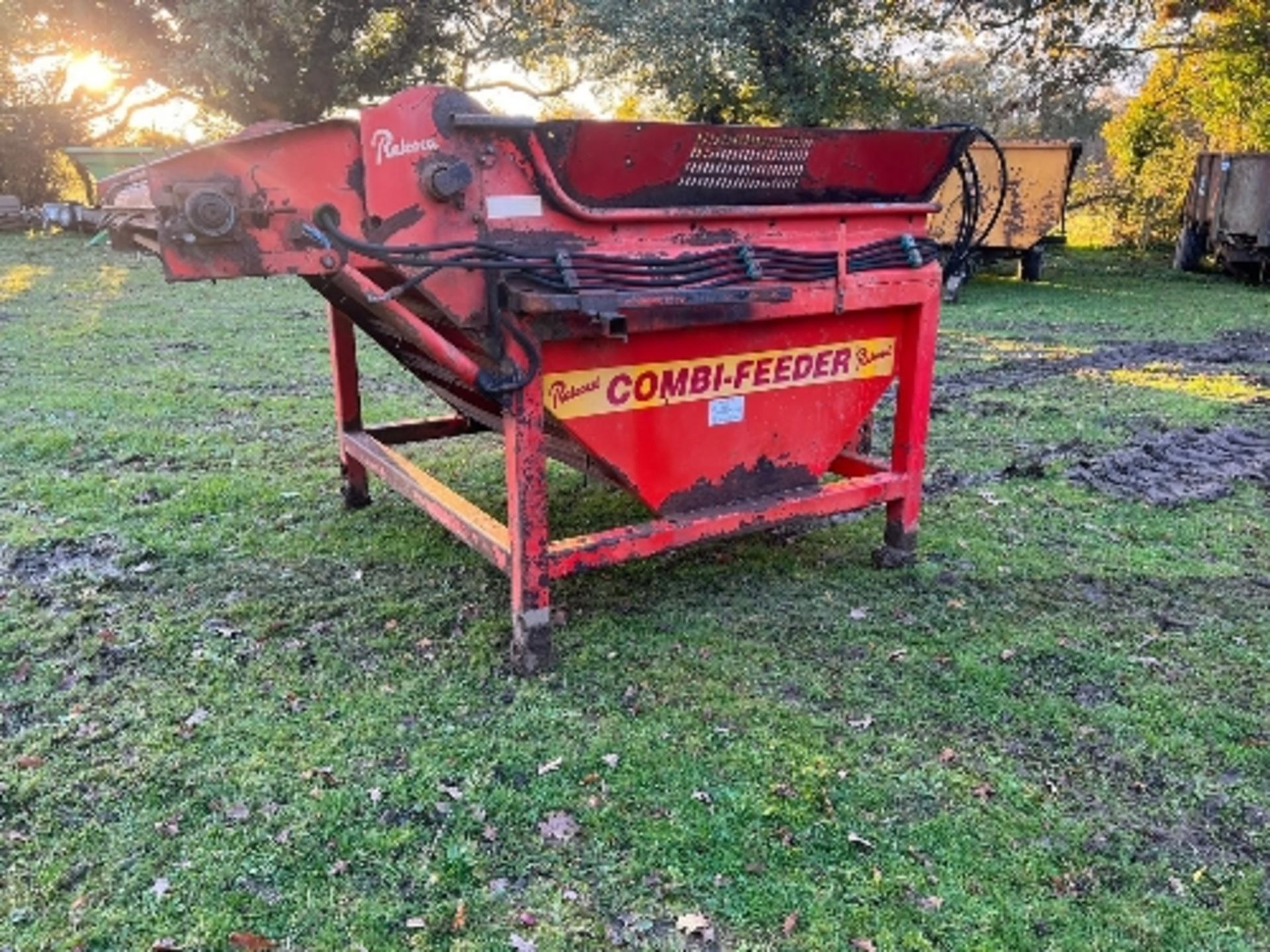 Combi feeder bale shredder - Image 2 of 4