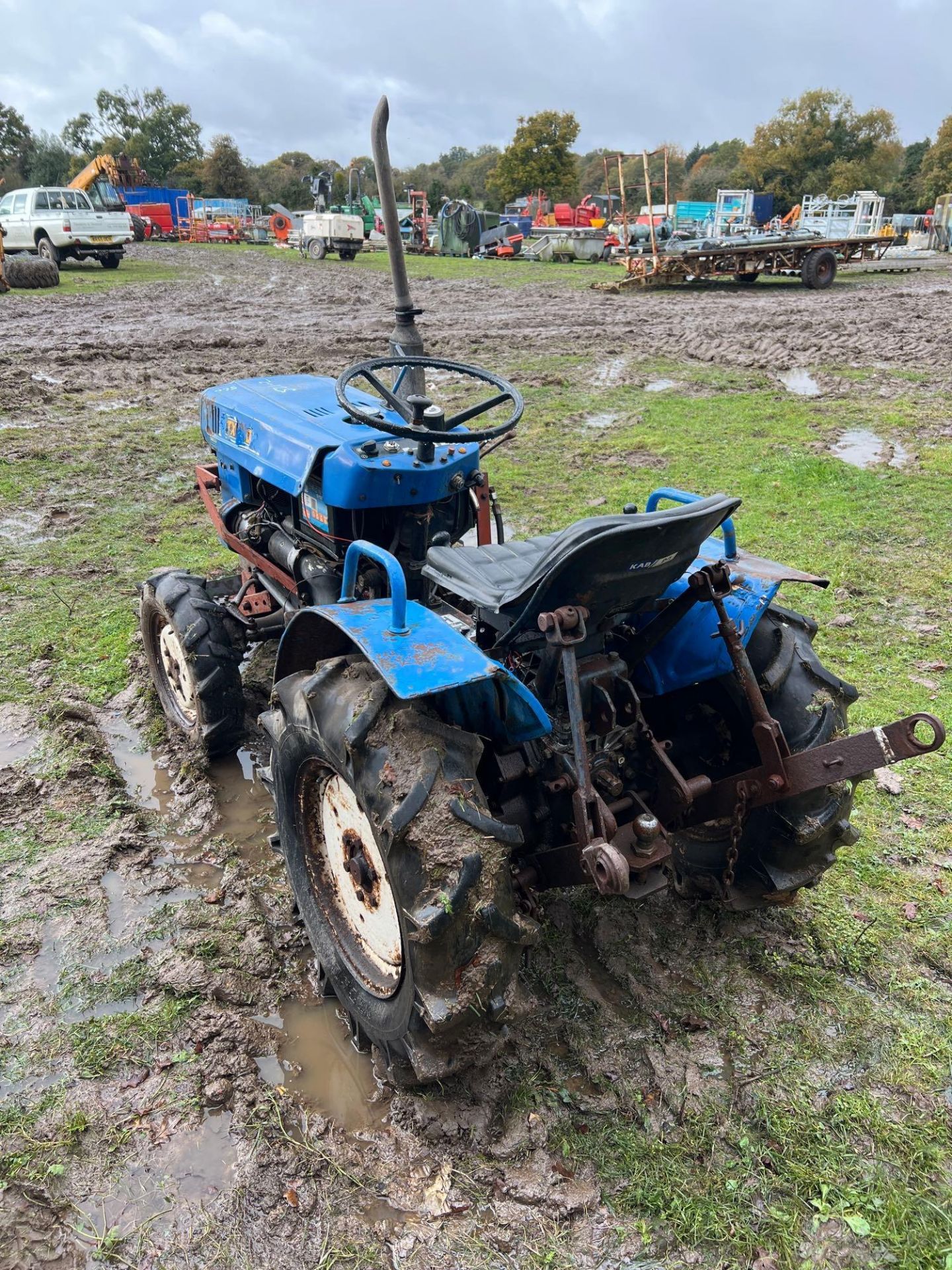 Iseki TX 1300F compact tractor - Bild 7 aus 8