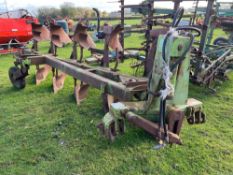 Dowdeswell 5 furrow reversible plough