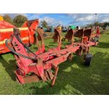 Naud Kuhn 5 furrow reversbile plough