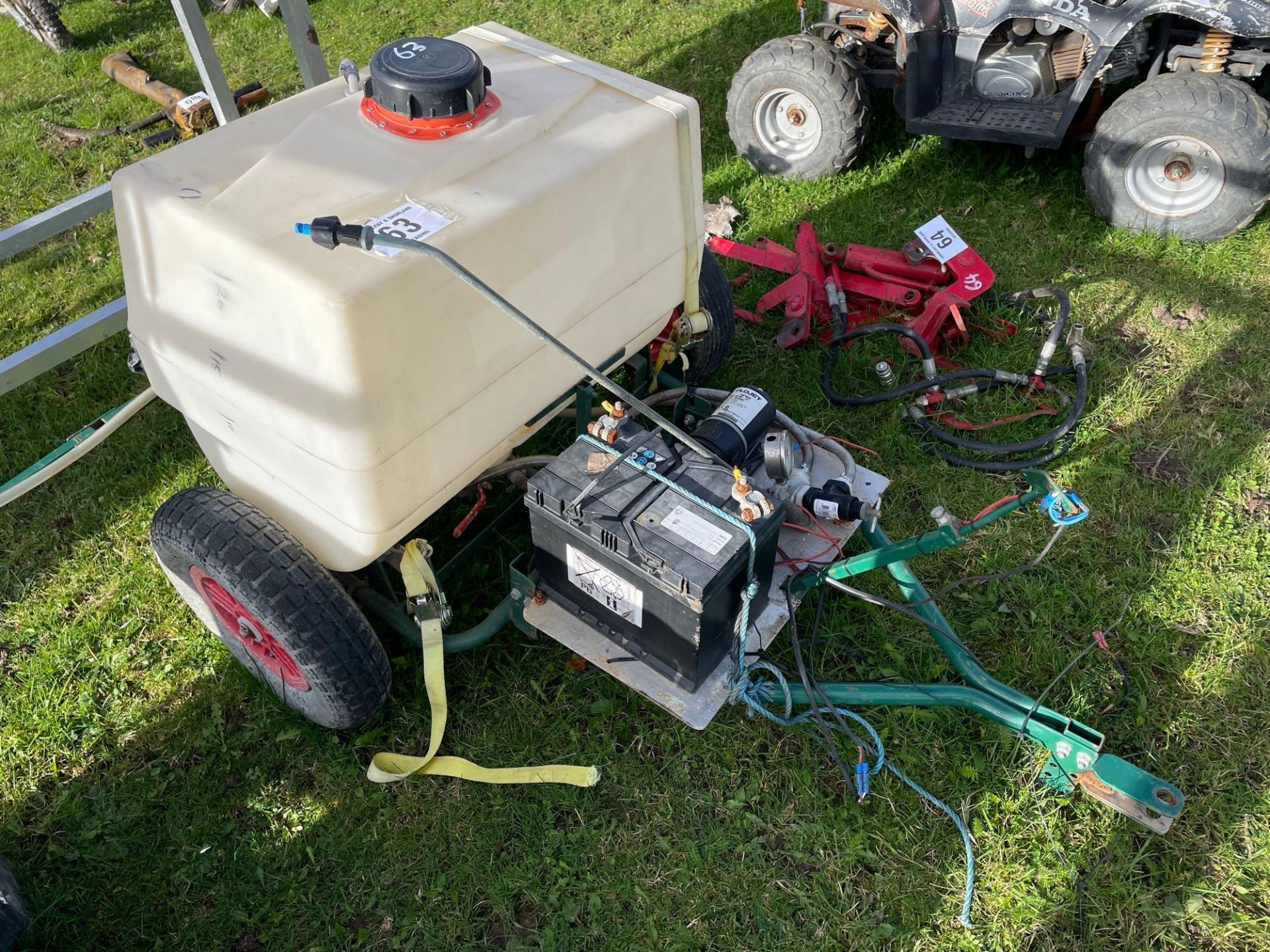 Trailed battery powered sprayer