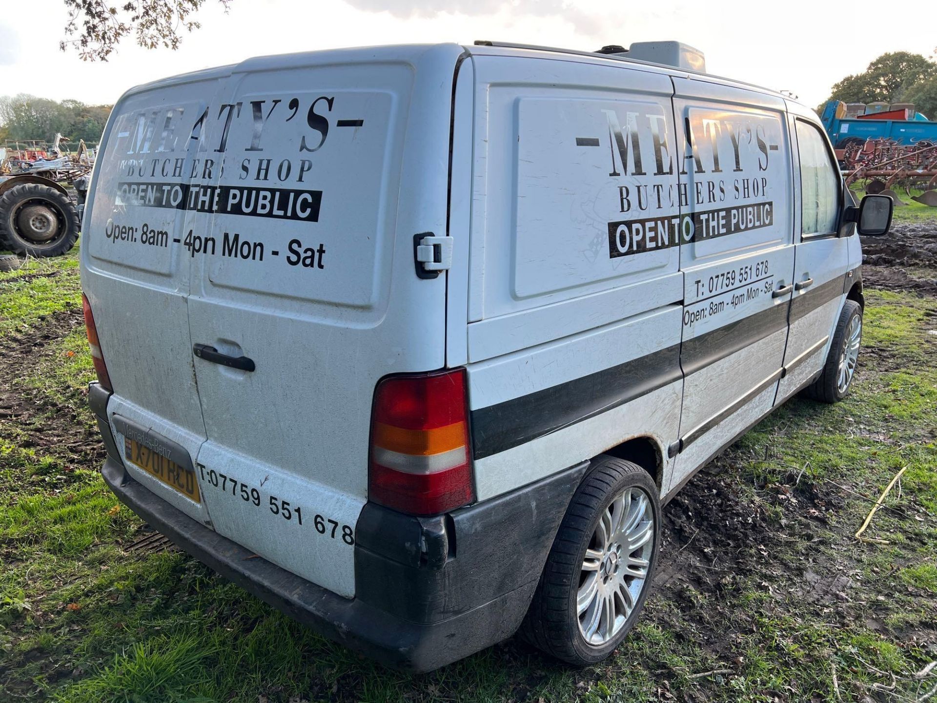 Mercedes Vito fridge van - Image 2 of 5