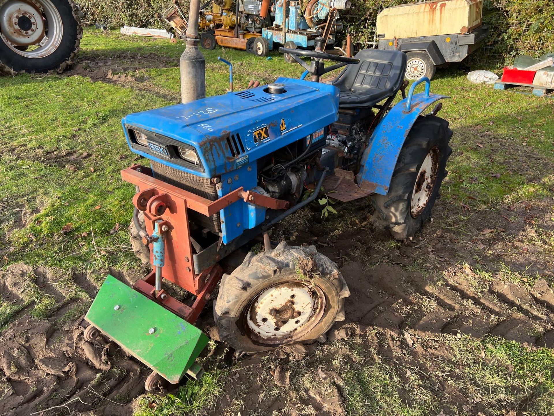 Iseki TX 1300F compact tractor - Bild 2 aus 8