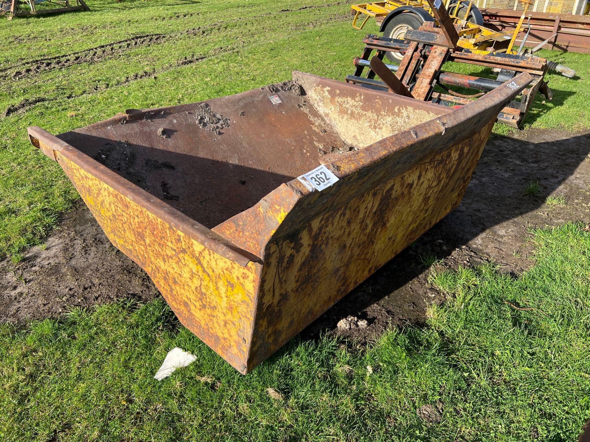 Dumper skip