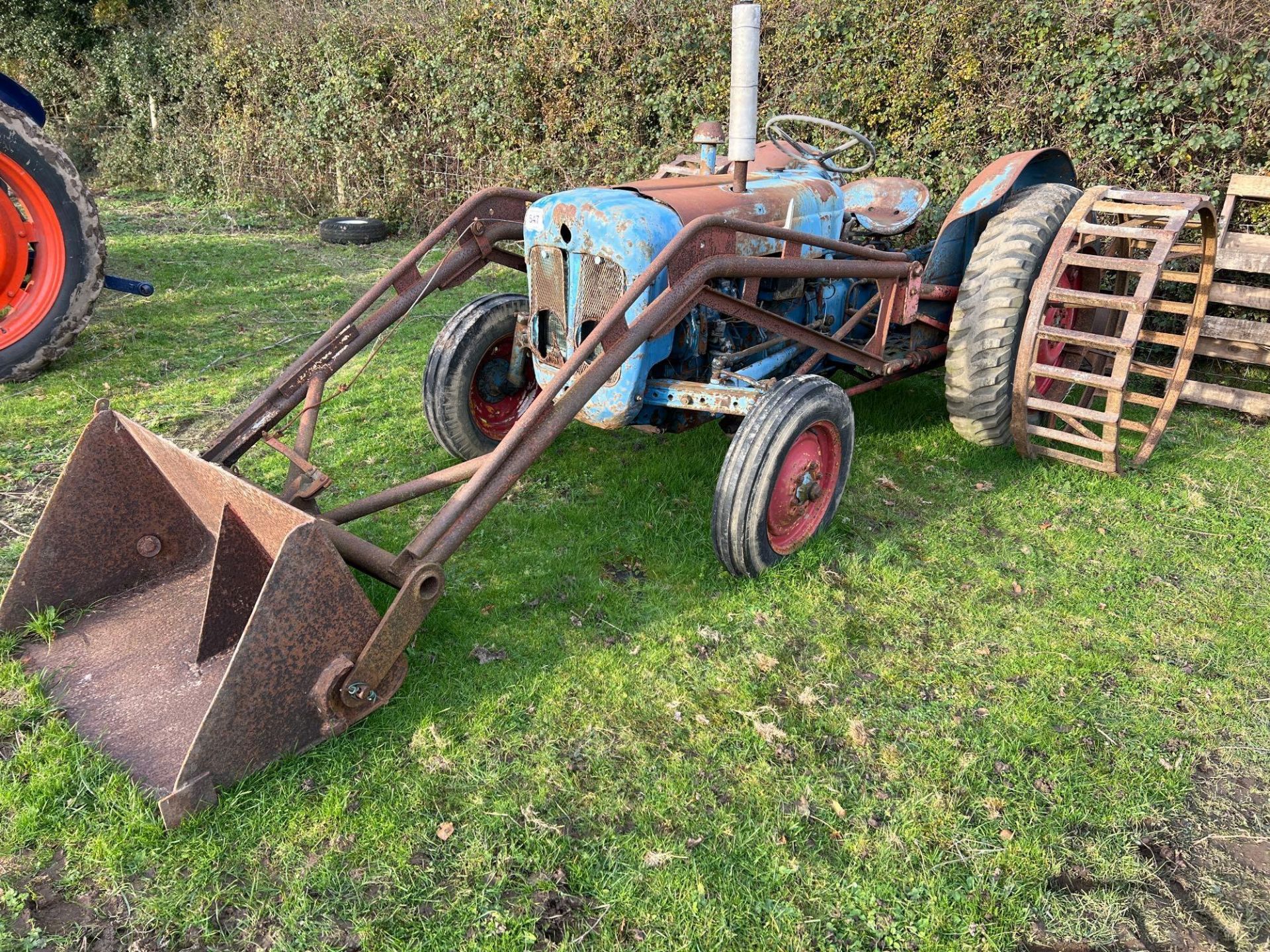 Fordson Dexta with loader - Image 2 of 5