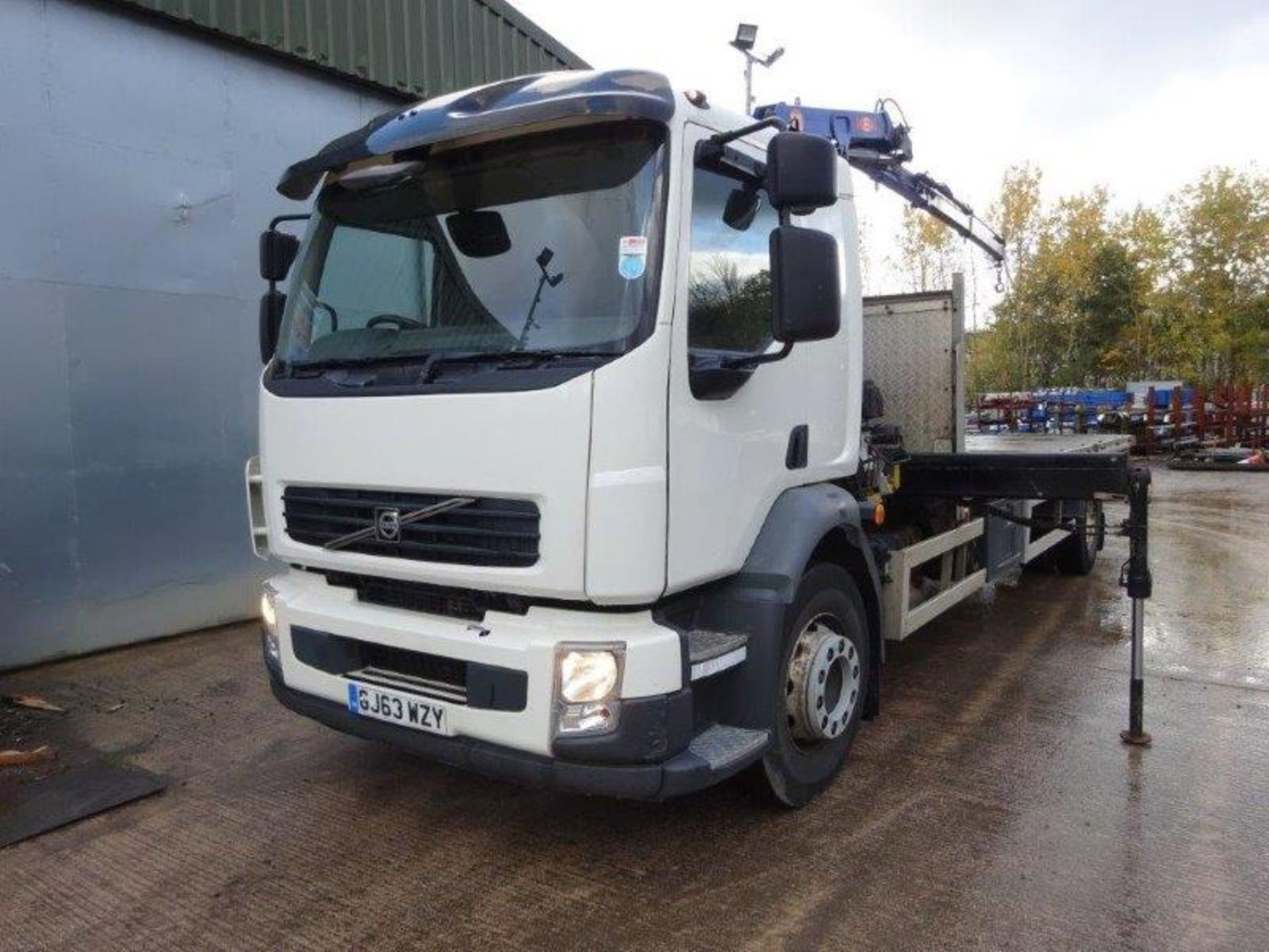 Volvo FL240 Auto, Dropside Flat 23.5ft with a 2017 PM 6022 Crane mounted - Image 12 of 50