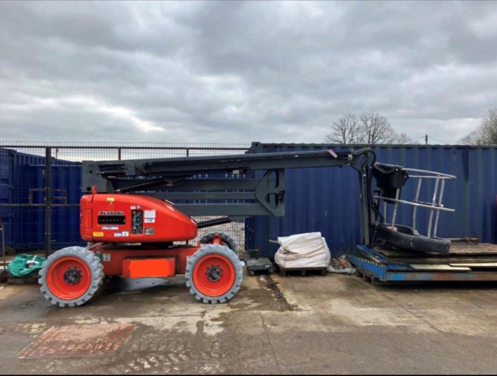 NIFTYLIFT HR17 Hybrid 4wd Boom Lift, 2014 - Image 2 of 11