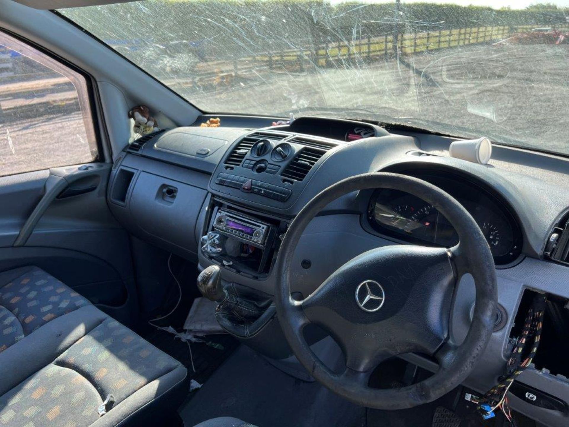 Mercedes Vito Diesel Panel Van with Windows - 2004 - Image 11 of 13