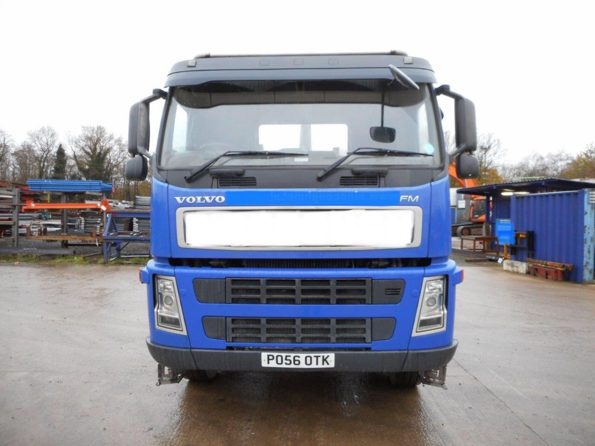 Volvo FM-400 Euro 3 Rigid, with Volvo Edbro ro/ro - Image 5 of 16