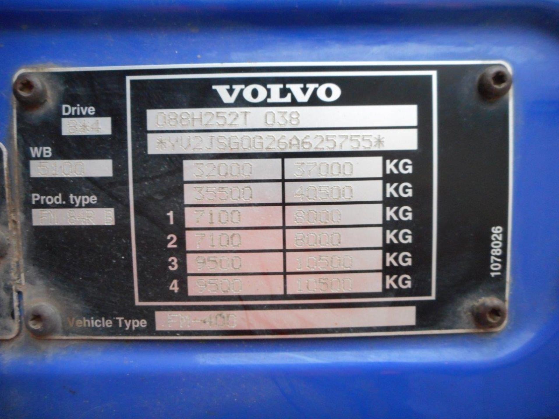 Volvo FM-400 Euro 3 Rigid, with Volvo Edbro ro/ro - Image 11 of 16